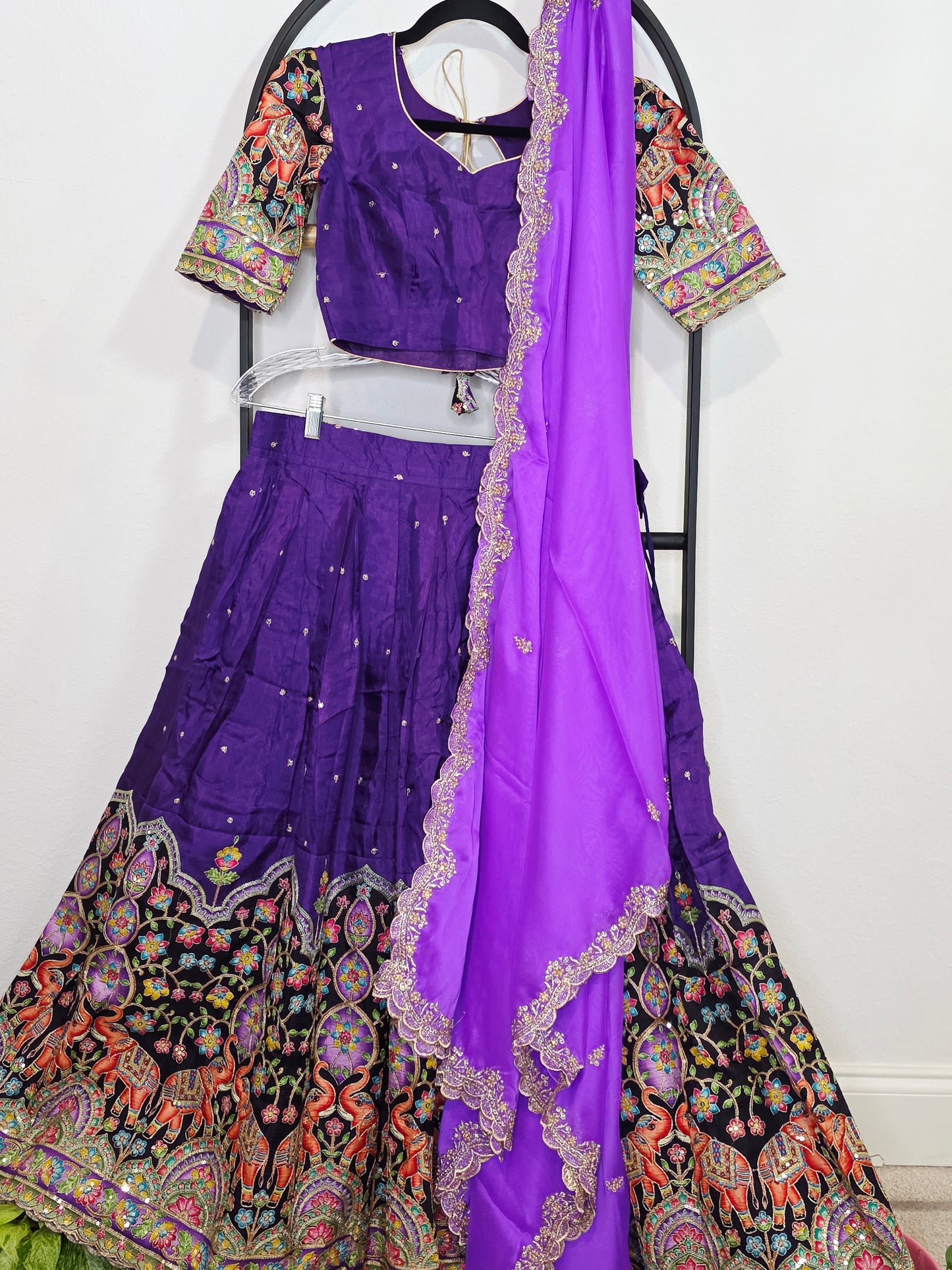 Purple Munga Crepe Silk Kalamkari Embroidery Lehenga Set with Lavender Georgette Cutwork Dupatta – Girls 11+ Junior
