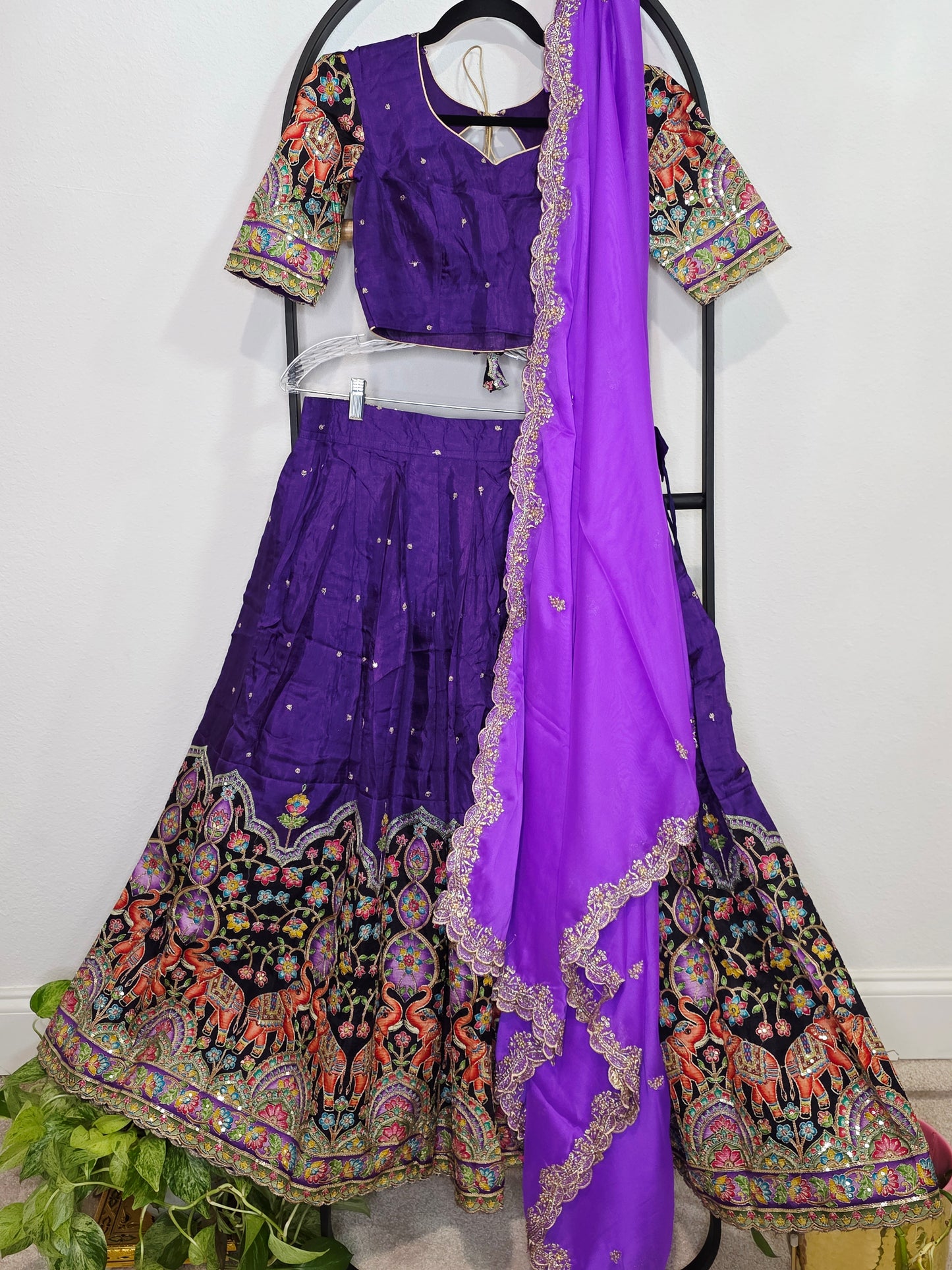 Purple Munga Crepe Silk Kalamkari Embroidery Lehenga Set with Lavender Georgette Cutwork Dupatta – Girls 11+ Junior