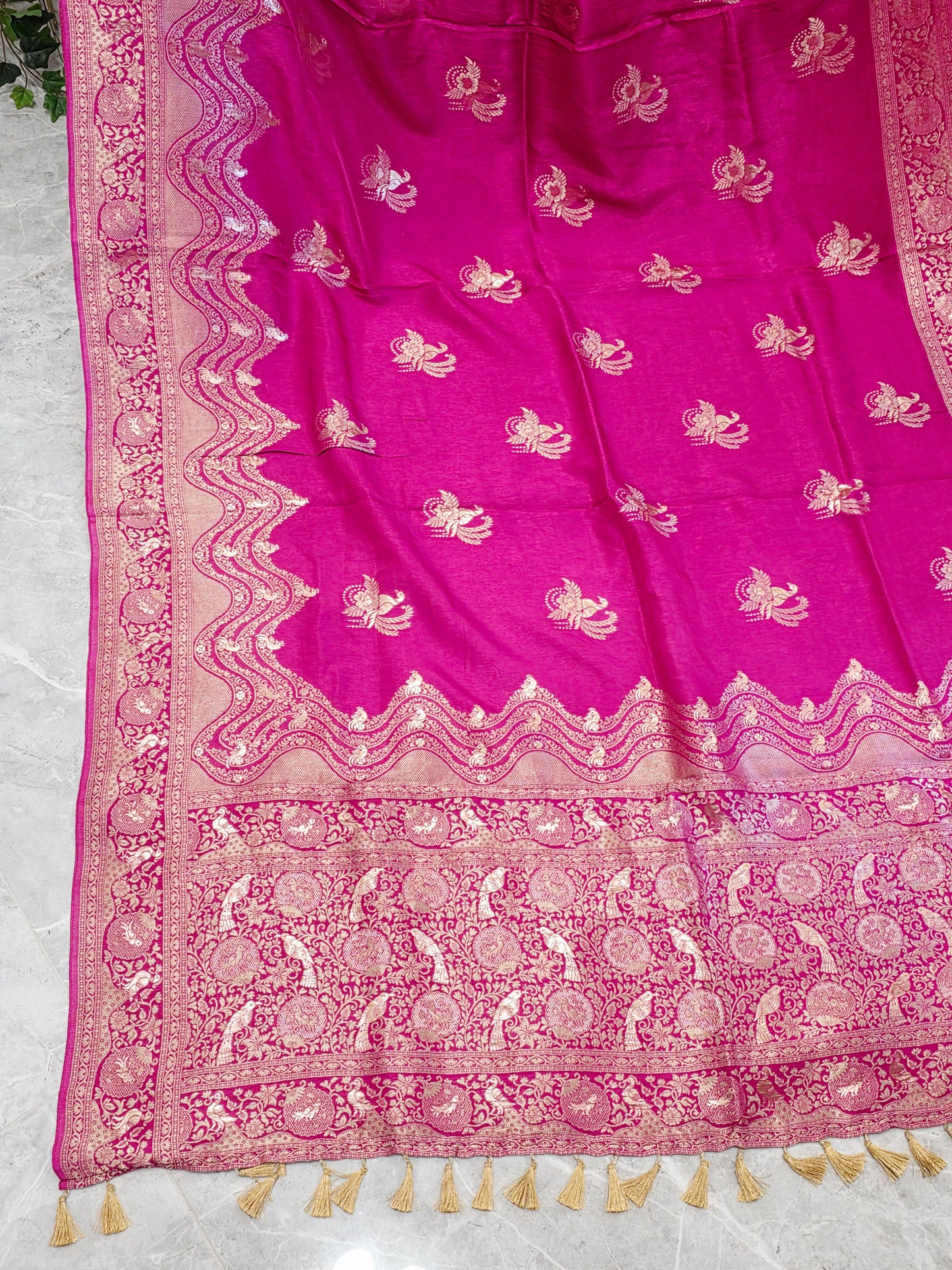 Royal Fuchsia Magenta Munga Banarasi Crepe Silk Saree with Stitched Blouse