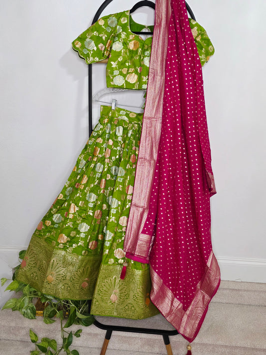 Emerald Royale Benarasi Meenakari Half Saree Lehenga Set with Pink Dupatta | Can - Can Lined