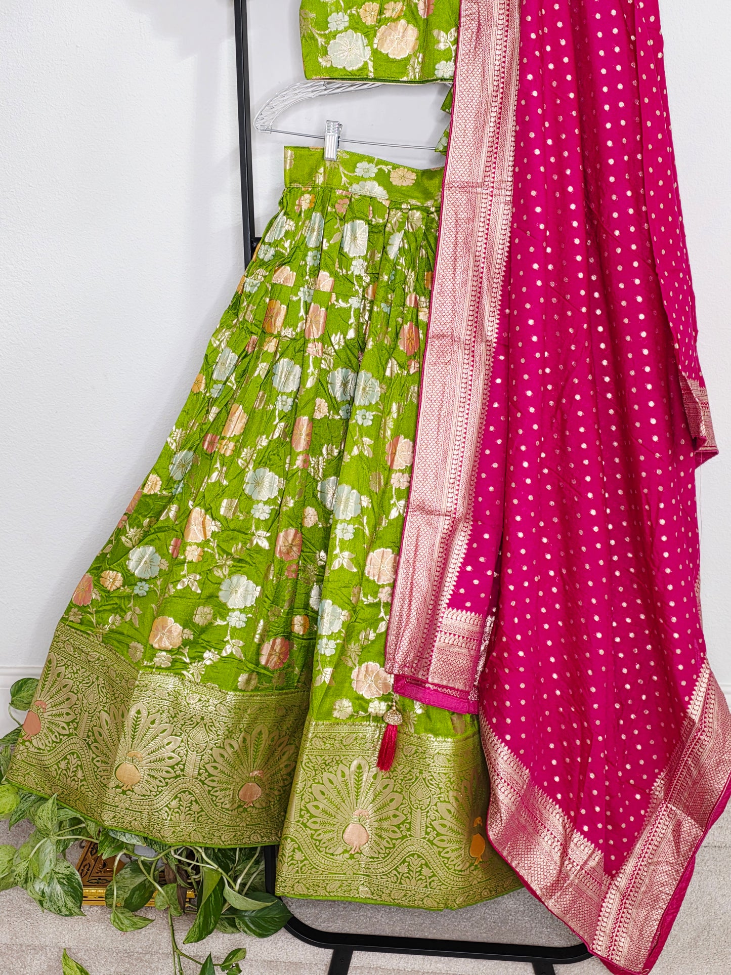 Emerald Royale Benarasi Meenakari Half Saree Lehenga Set with Pink Dupatta | Can - Can Lined