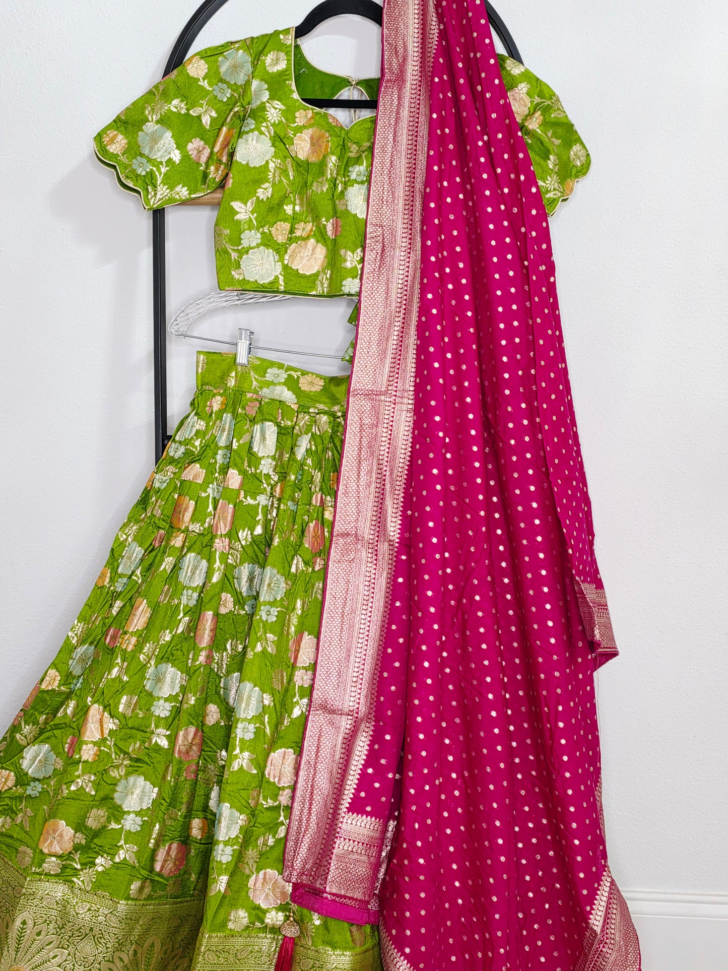 Emerald Royale Benarasi Meenakari Half Saree Lehenga Set with Pink Dupatta | Can - Can Lined