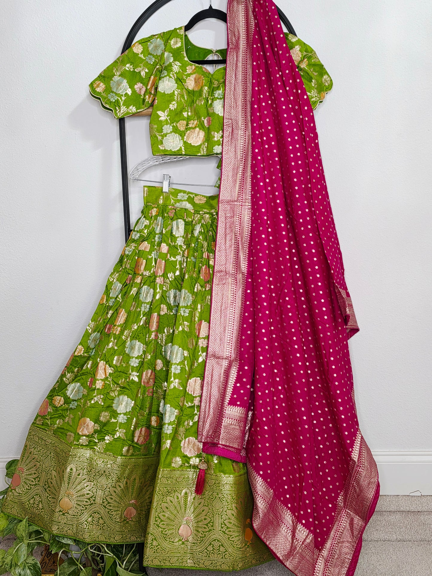 Emerald Royale Benarasi Meenakari Half Saree Lehenga Set with Pink Dupatta | Can - Can Lined