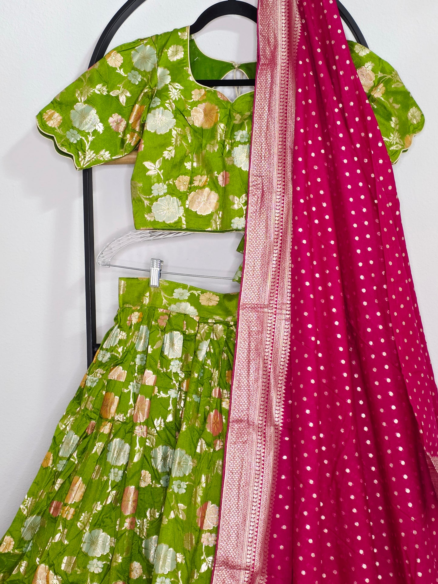 Emerald Royale Benarasi Meenakari Half Saree Lehenga Set with Pink Dupatta | Can - Can Lined