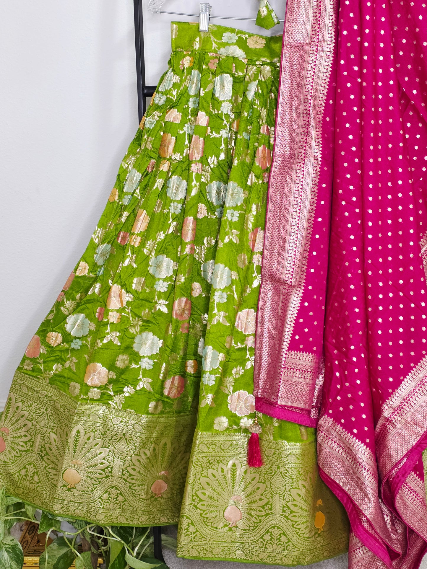 Emerald Royale Benarasi Meenakari Half Saree Lehenga Set with Pink Dupatta | Can - Can Lined