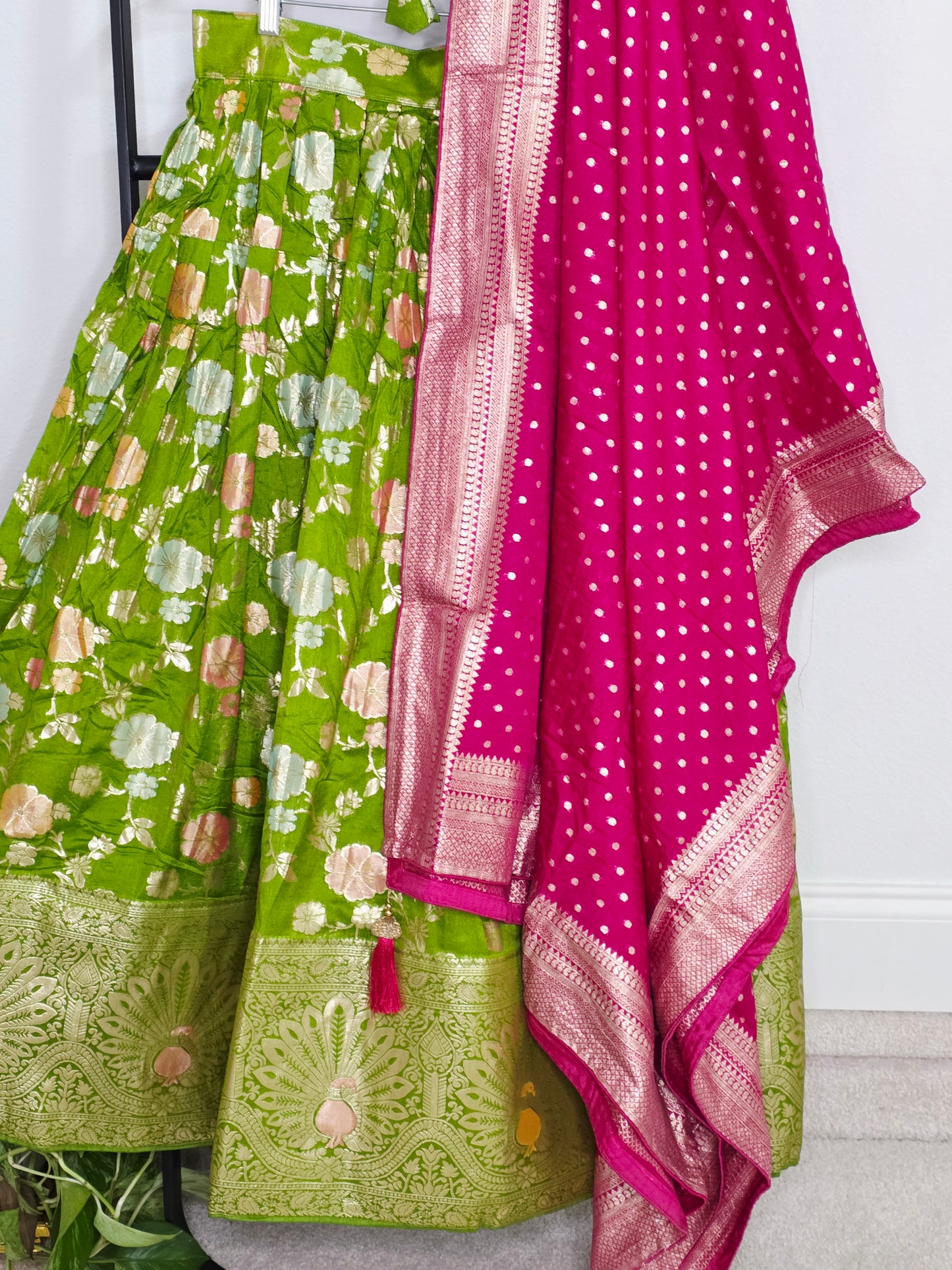 Emerald Royale Benarasi Meenakari Half Saree Lehenga Set with Pink Dupatta | Can - Can Lined