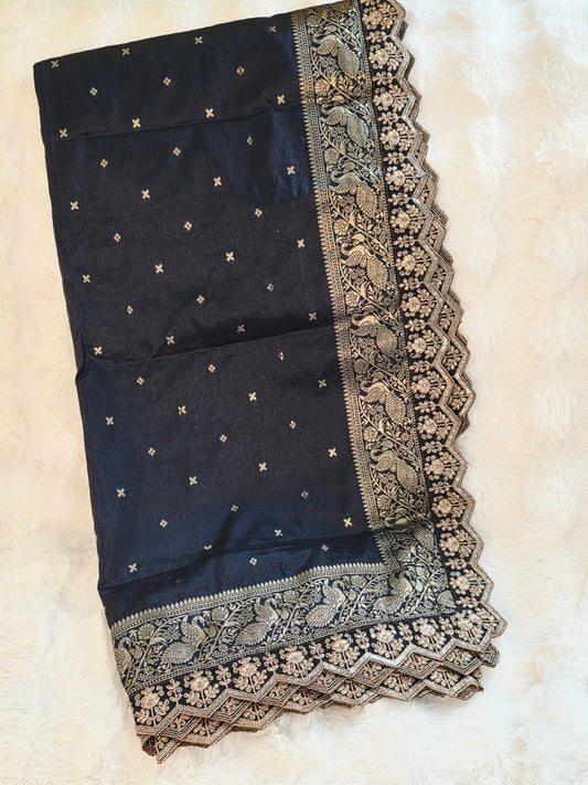 Munga Benarasi Embroidered Dupatta with Cutwork Border