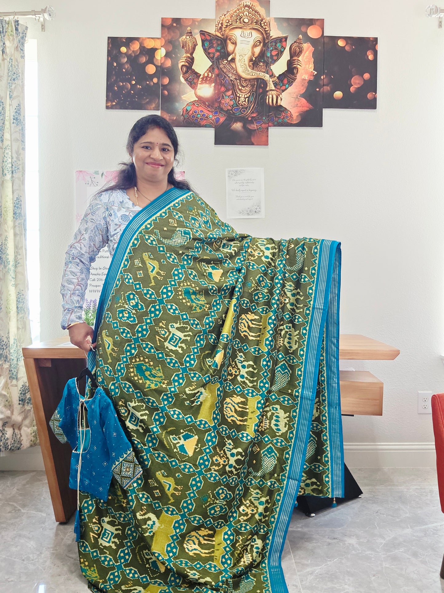 Munga Crepe Soft Patola Silk Saree - Blouse