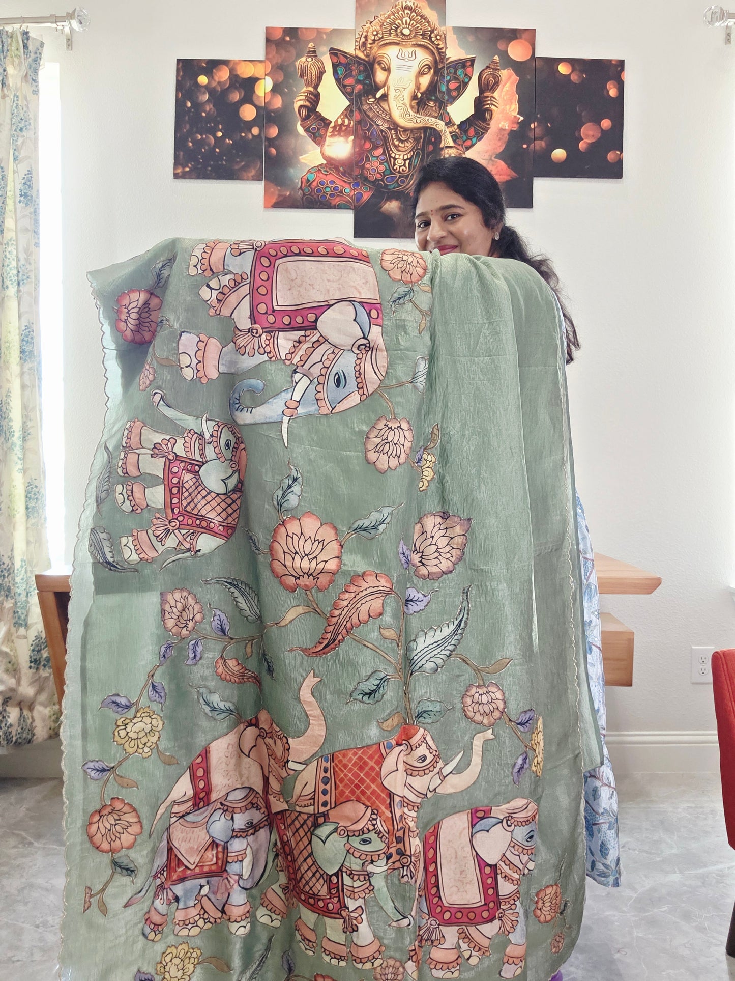 Crush Style Elephant Design Applique Work Saree