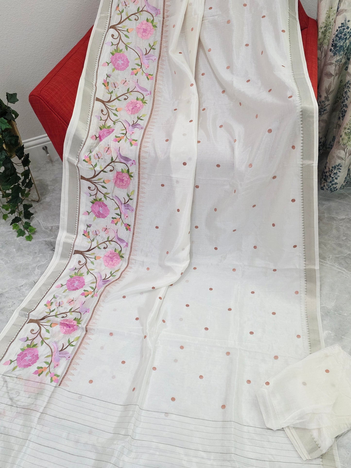 Off White Mangalagiri Silk Cotton Handloom Saree with Bird Embroidered Border