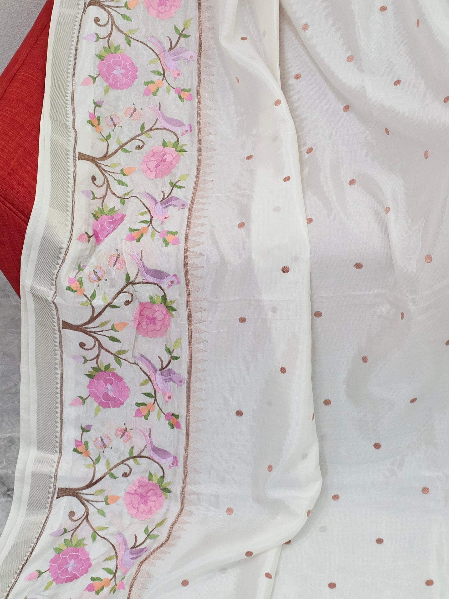 Off White Mangalagiri Silk Cotton Handloom Saree with Bird Embroidered Border