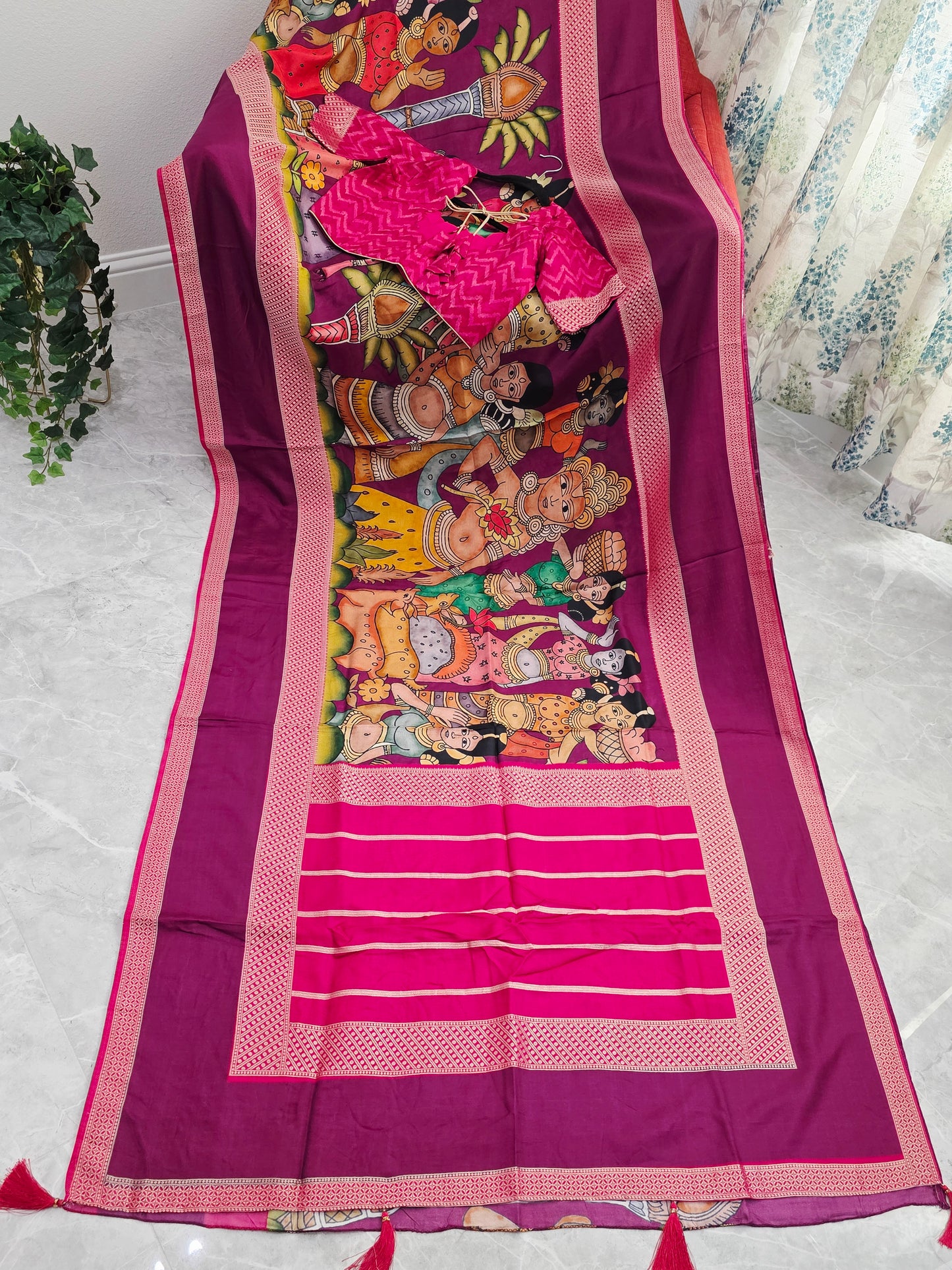 Royal Orchid Magenta Gap Border Designer Kalamkari Crepe Silk Saree With Stitched Blouse