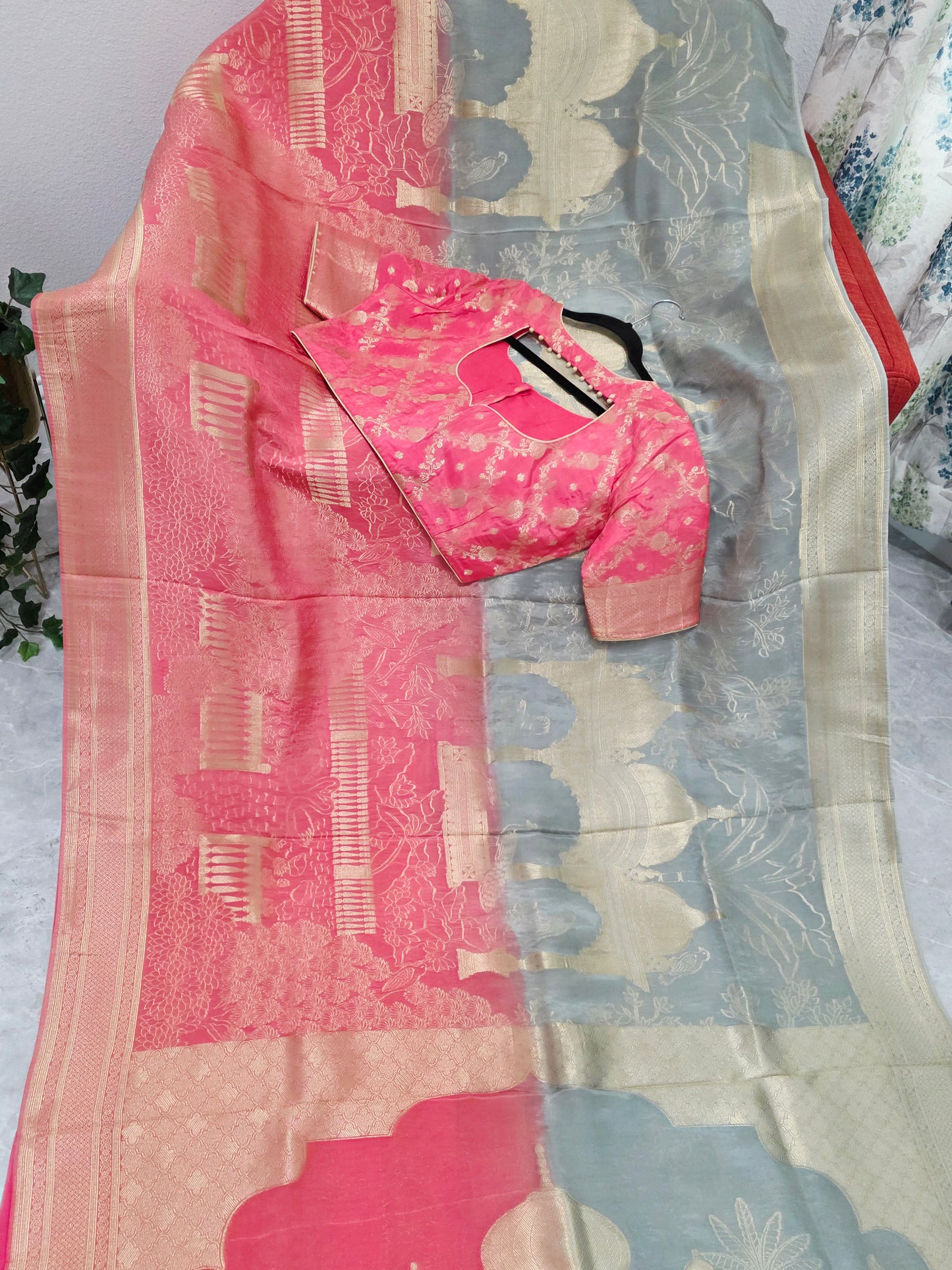 Rose Blush & Gray Silver Mist Taj Mahal Powerloom Woven Benarasi Silk Saree with Stitched Blouse