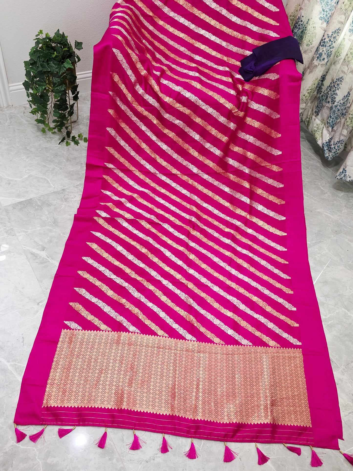Rani Pink & Antique Gold Leheriya Pattern Pure Mango Benarasi Silk Saree with Unstitched Blouse Piece
