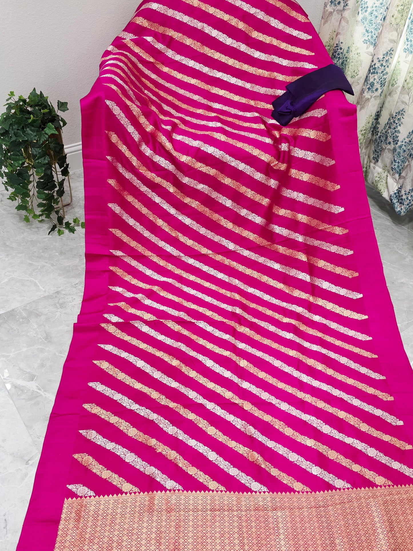 Rani Pink & Antique Gold Leheriya Pattern Pure Mango Benarasi Silk Saree with Unstitched Blouse Piece