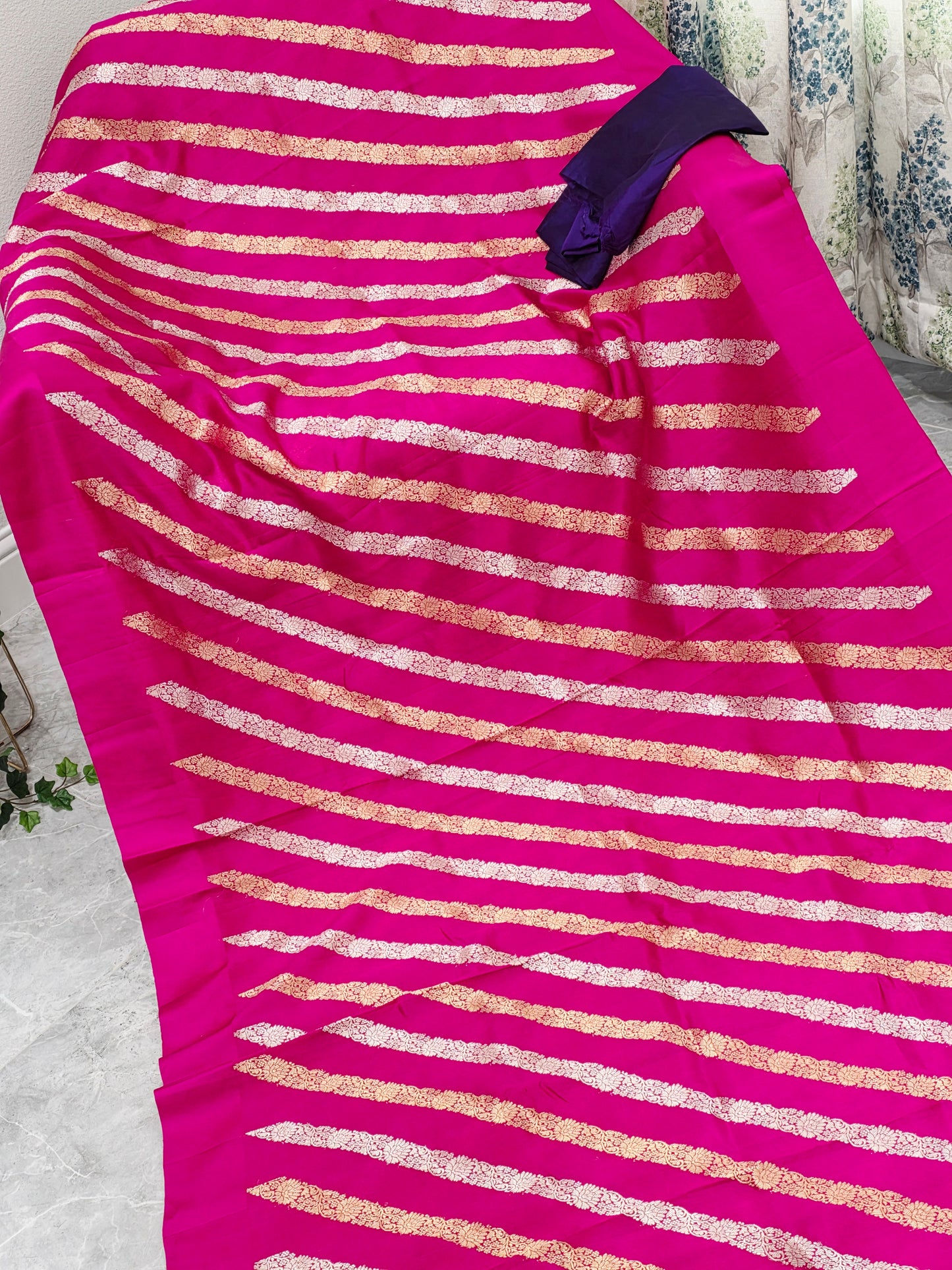 Rani Pink & Antique Gold Leheriya Pattern Pure Mango Benarasi Silk Saree with Unstitched Blouse Piece