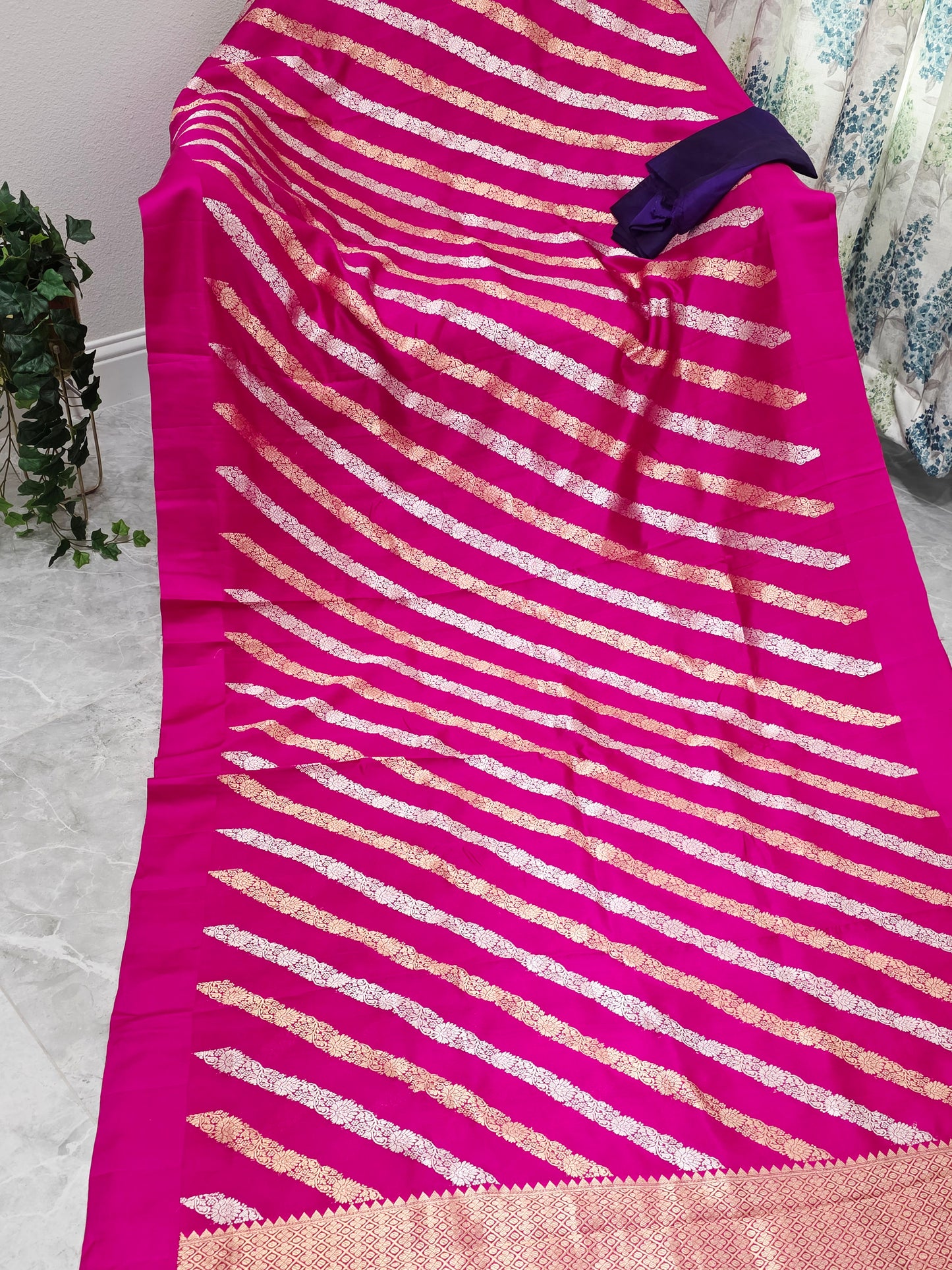Rani Pink & Antique Gold Leheriya Pattern Pure Mango Benarasi Silk Saree with Unstitched Blouse Piece