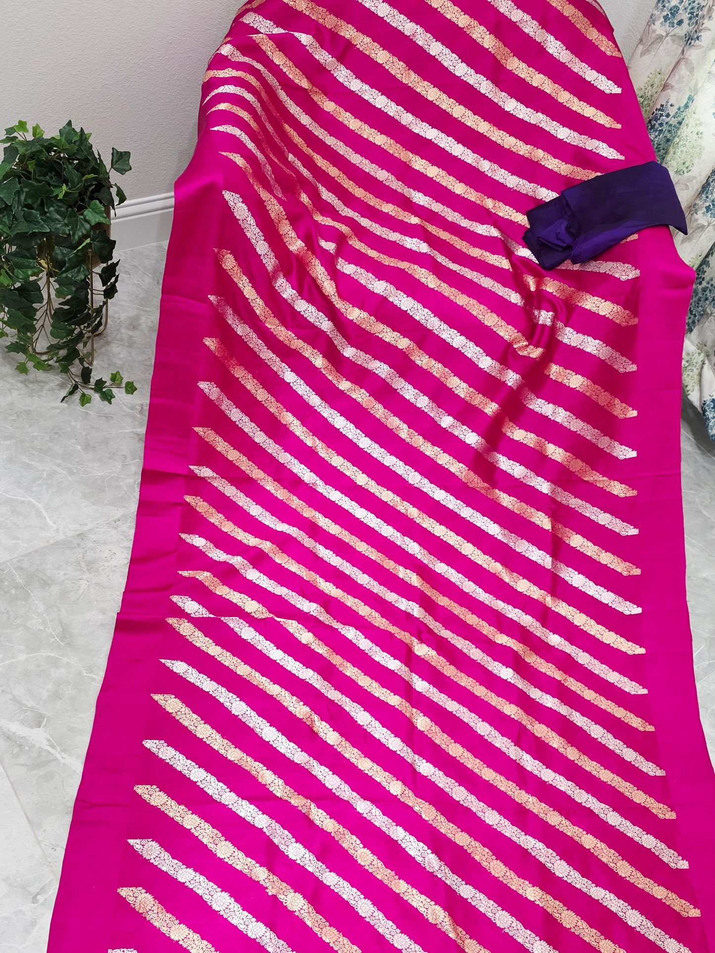 Rani Pink & Antique Gold Leheriya Pattern Pure Mango Benarasi Silk Saree with Unstitched Blouse Piece
