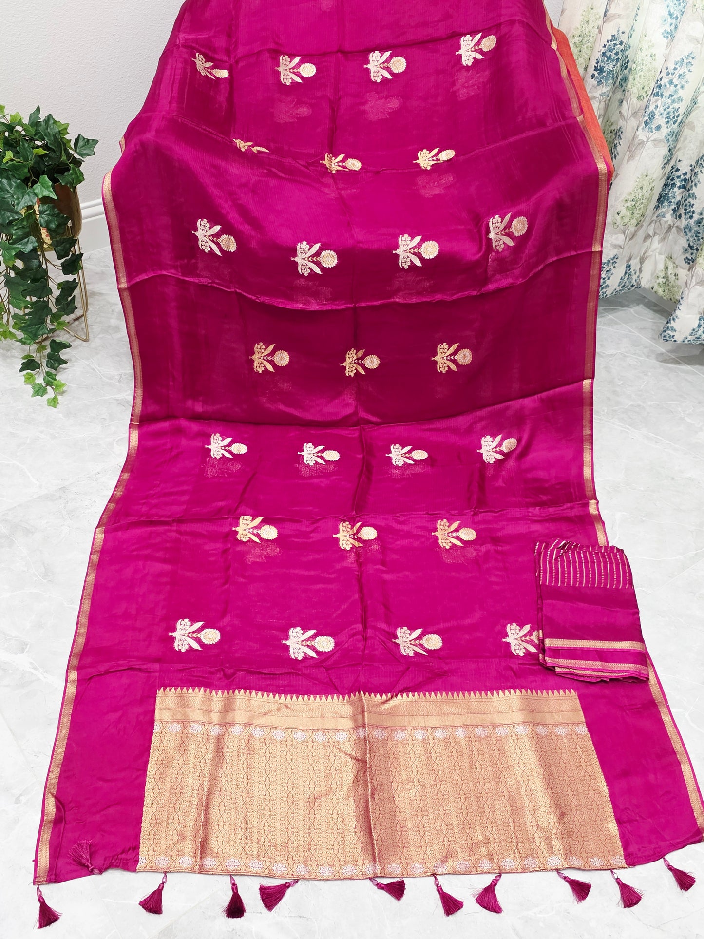 Rani Magenta Pure Manipuri Kota Silk Lightweight Saree with Unstitched Blouse