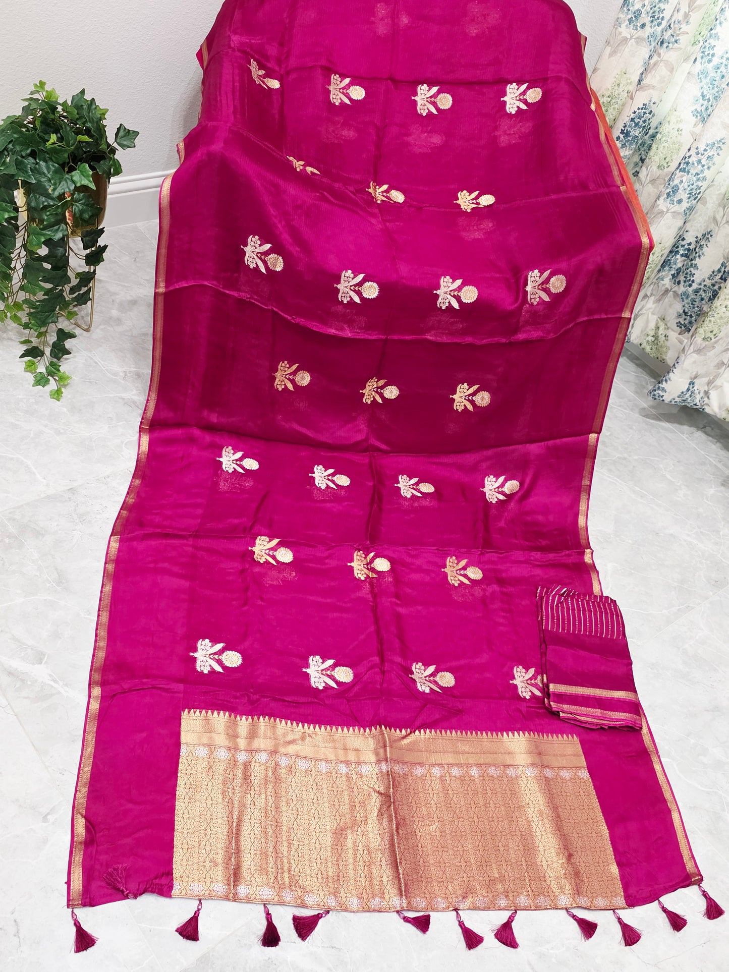 Rani Magenta Pure Manipuri Kota Silk Lightweight Saree with Unstitched Blouse