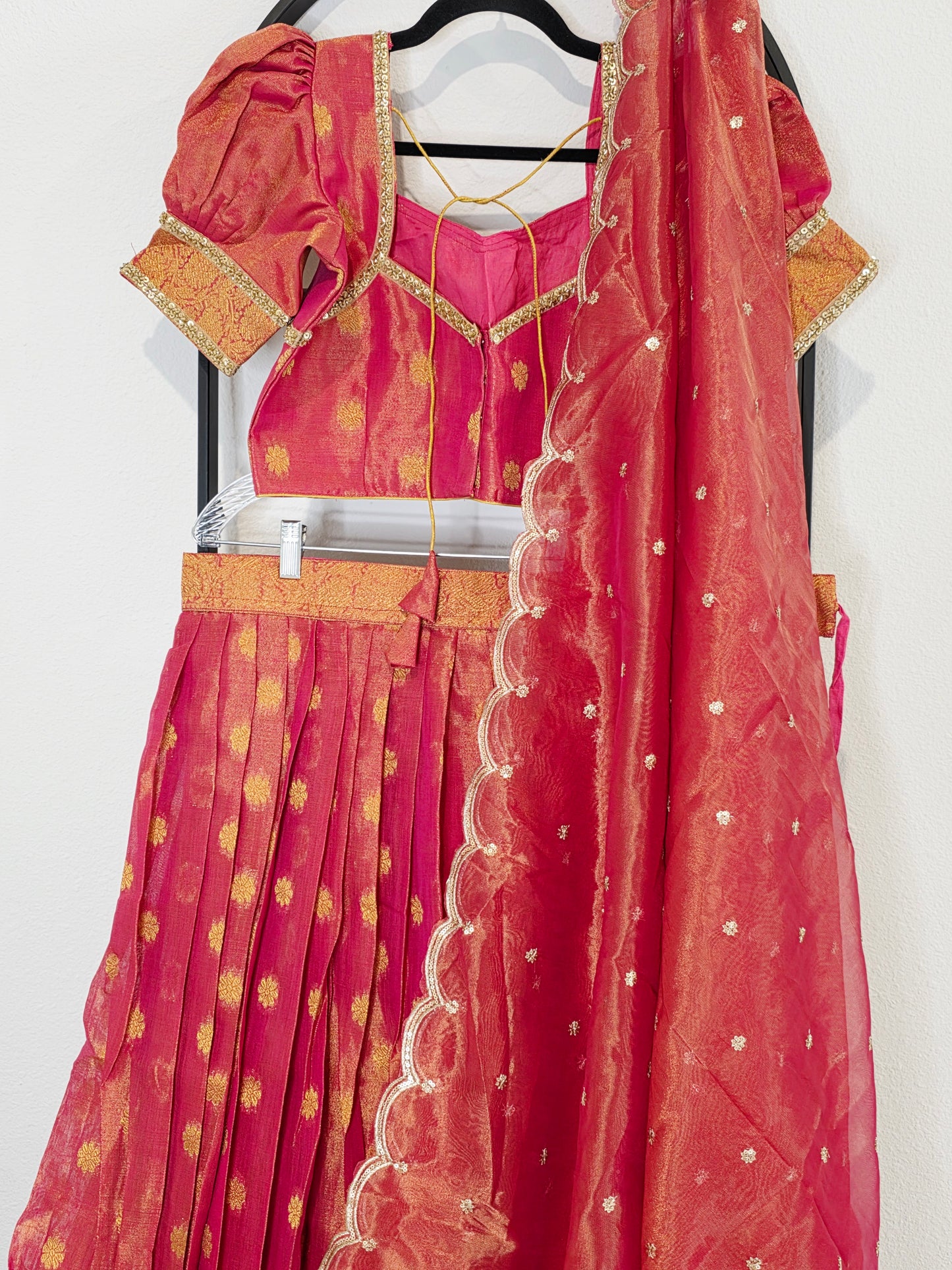 Tissue Benarasi Crimson Rose & Gold Tissue Jute Silk Banarasi Butta Lehenga Set — Bridal Lehenga Choli with Puff Sleeves & Scalloped Tissue Dupatta