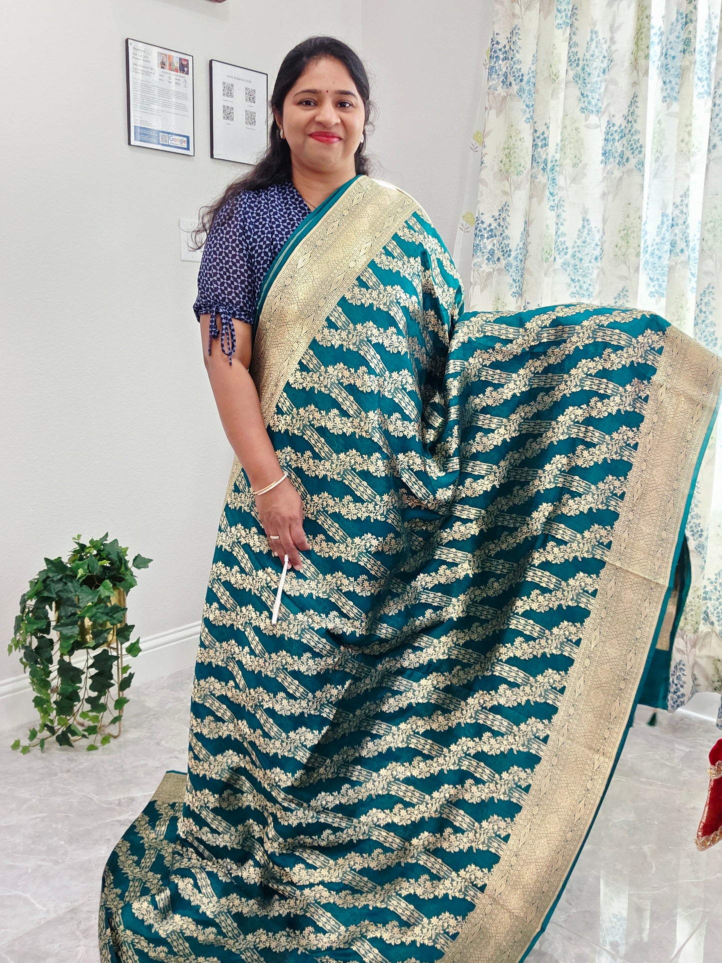 Classy Benarasi Silk Saree - Blouse