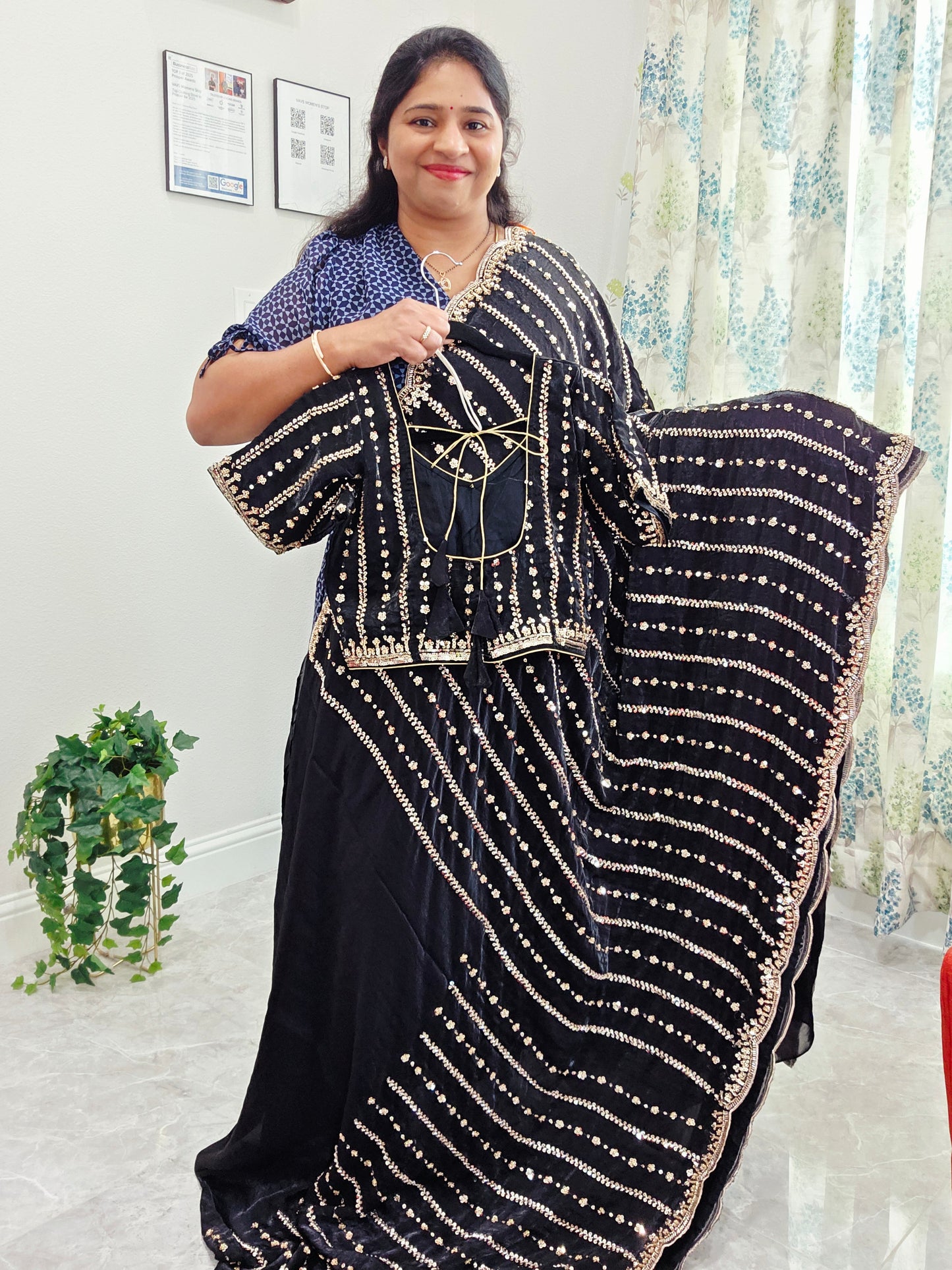 Cocktail Party Wear Sequins Work Space Silk Designer Saree - Blouse