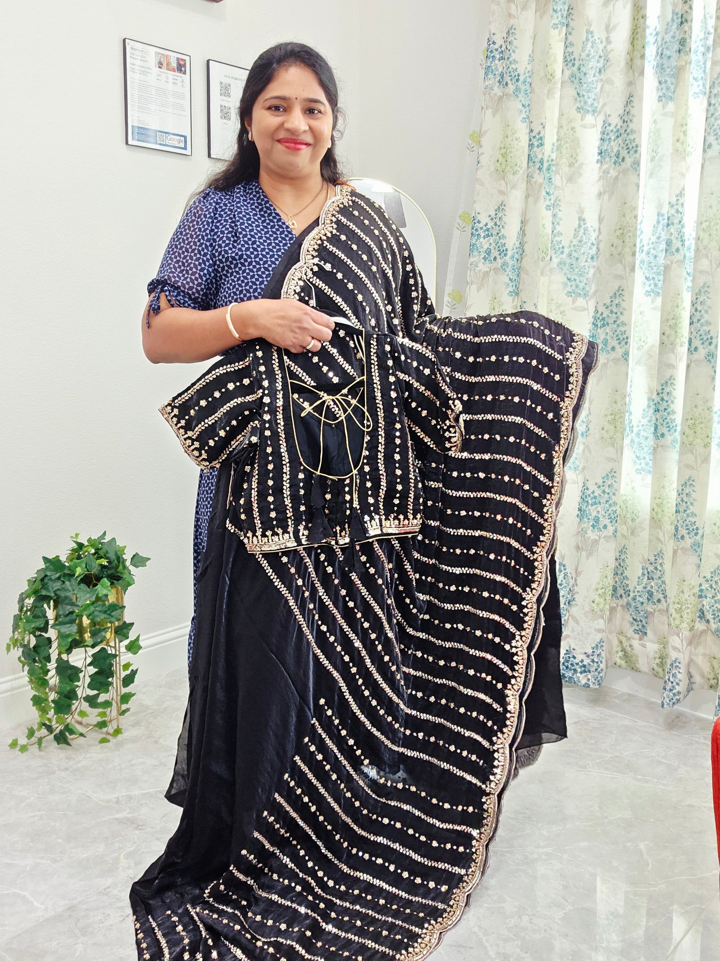 Cocktail Party Wear Sequins Work Space Silk Designer Saree - Blouse