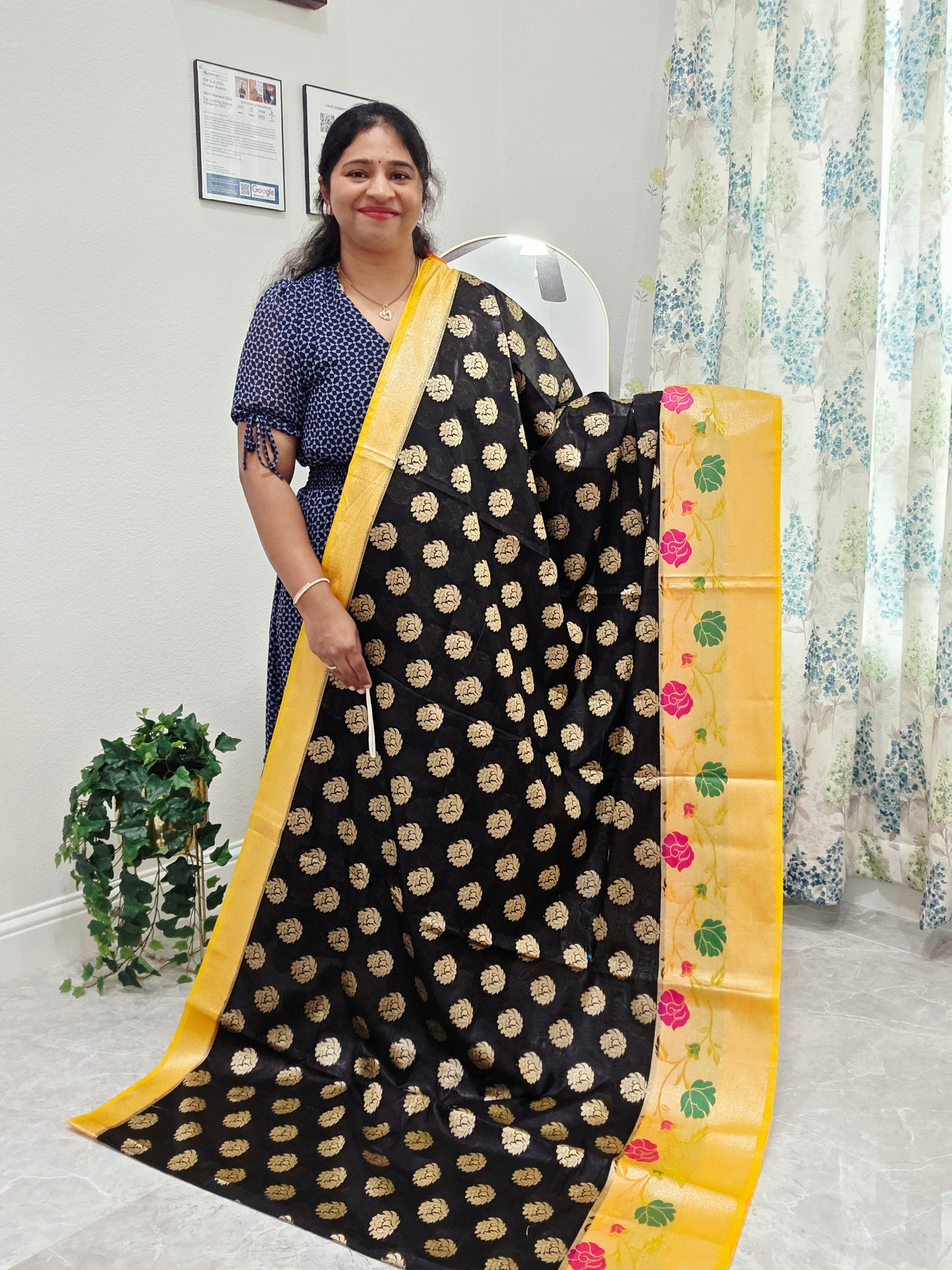 Semi Georgette Silk Cotton Saree - Blouse