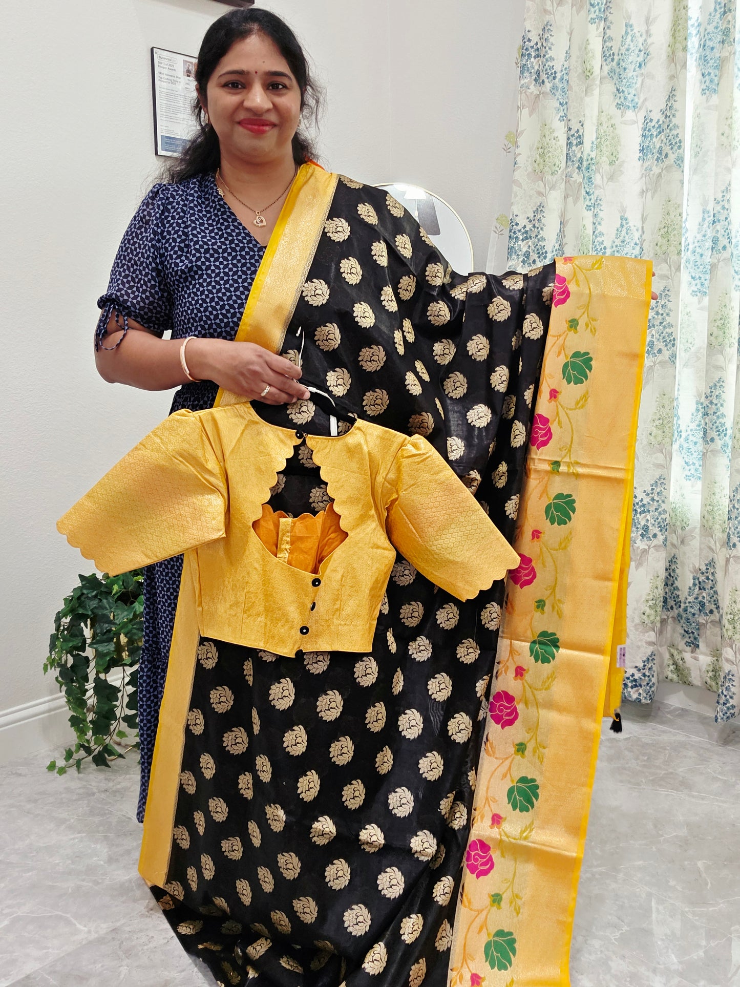 Semi Georgette Silk Cotton Saree - Blouse