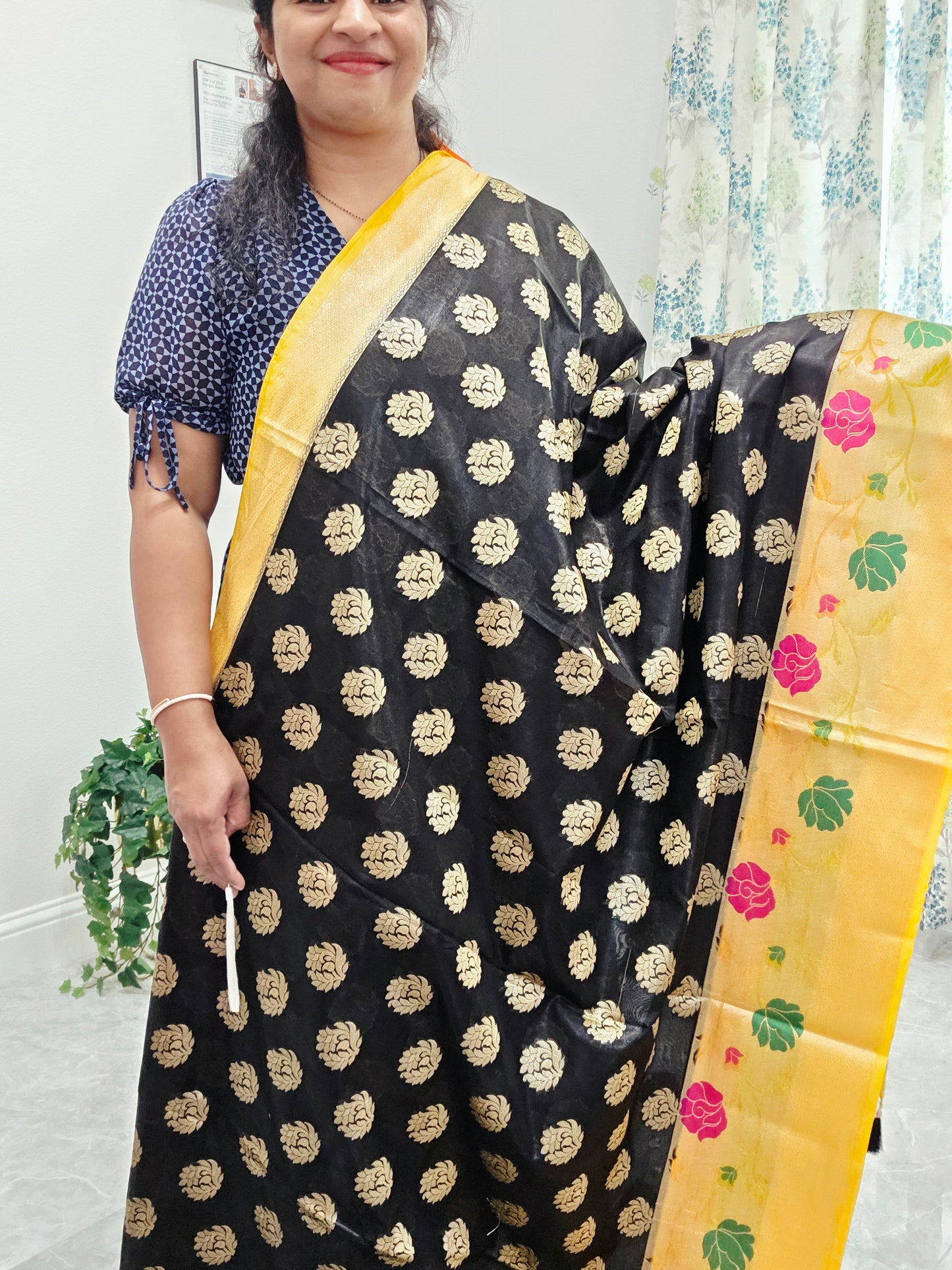 Semi Georgette Silk Cotton Saree - Blouse