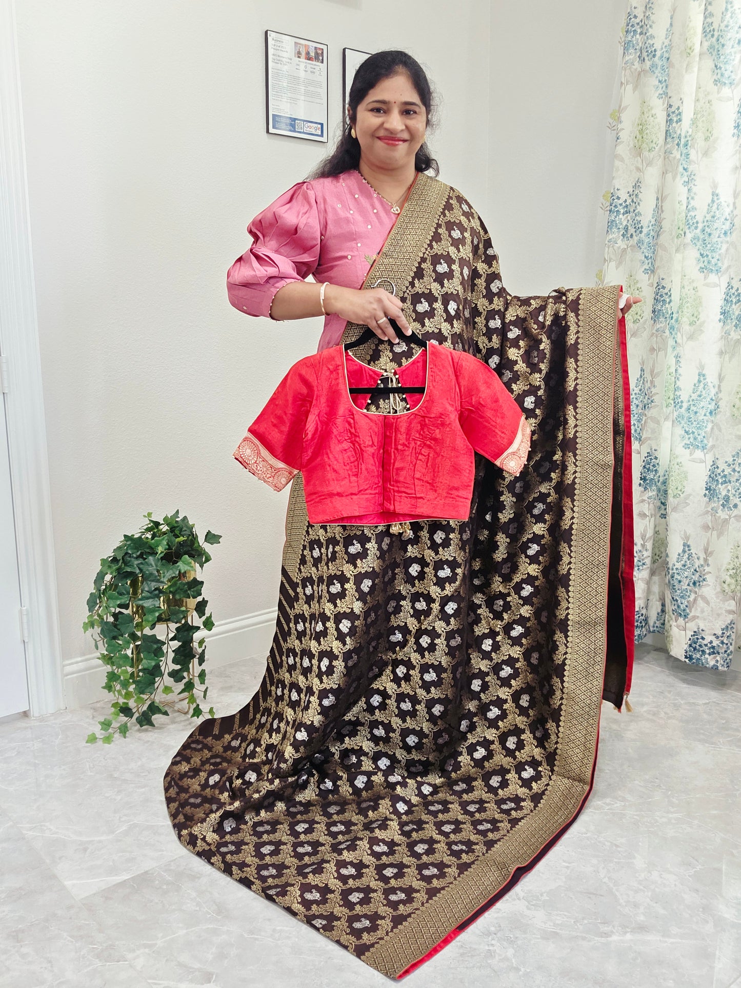 Munga Crepe Silk Saree - Blouse