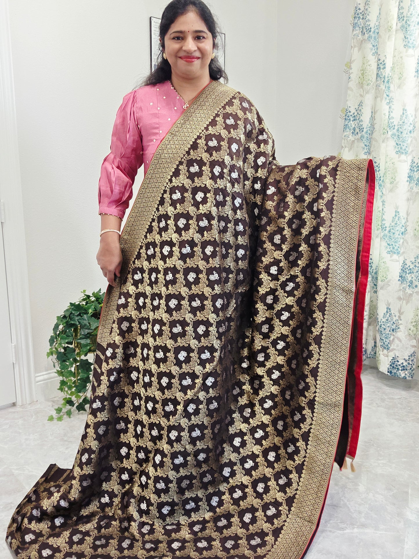 Munga Crepe Silk Saree - Blouse