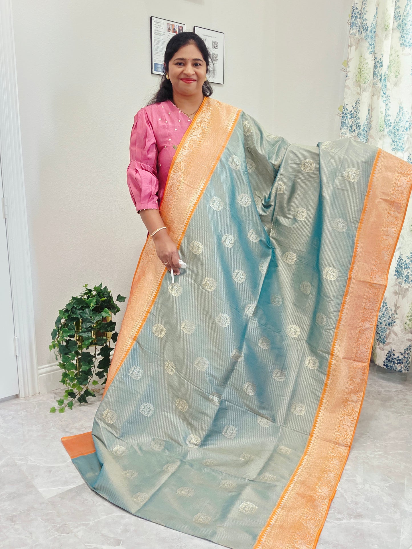 Designer Premium Quality Benarasi Silk Saree -  Blouse