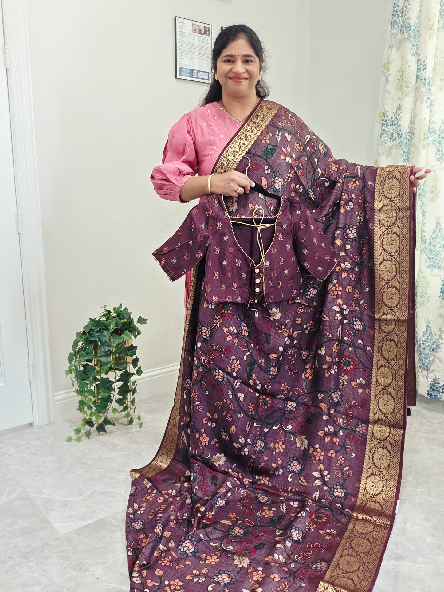 Munga Crepe Silk Kalamkari Digital Print Saree - Blouse