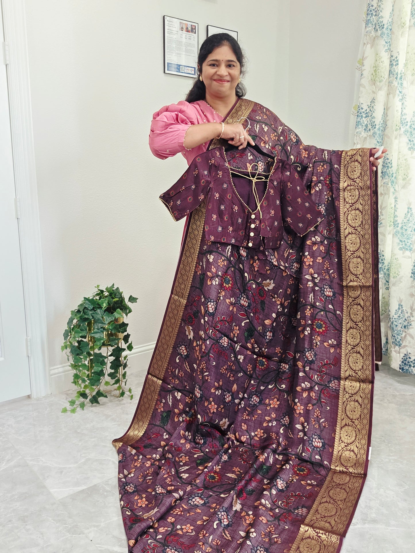 Munga Crepe Silk Kalamkari Digital Print Saree - Blouse