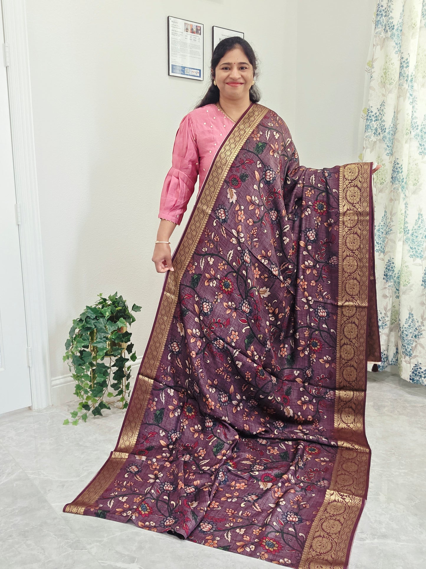 Munga Crepe Silk Kalamkari Digital Print Saree - Blouse