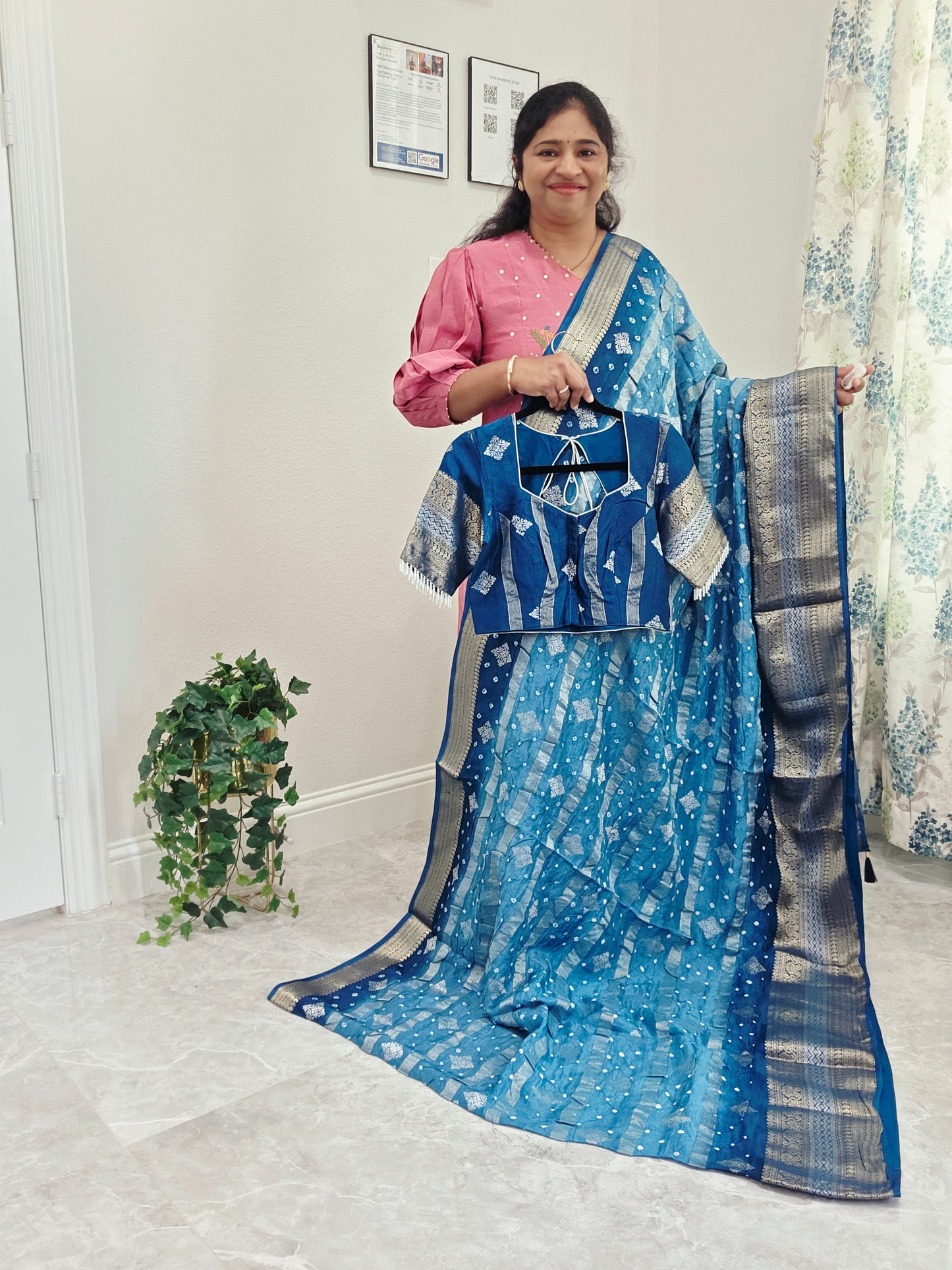 Soft Dupion Benarasi Firozi Blue Shade Hand Knot Bhandini Stripes Design er Saree – Blouse