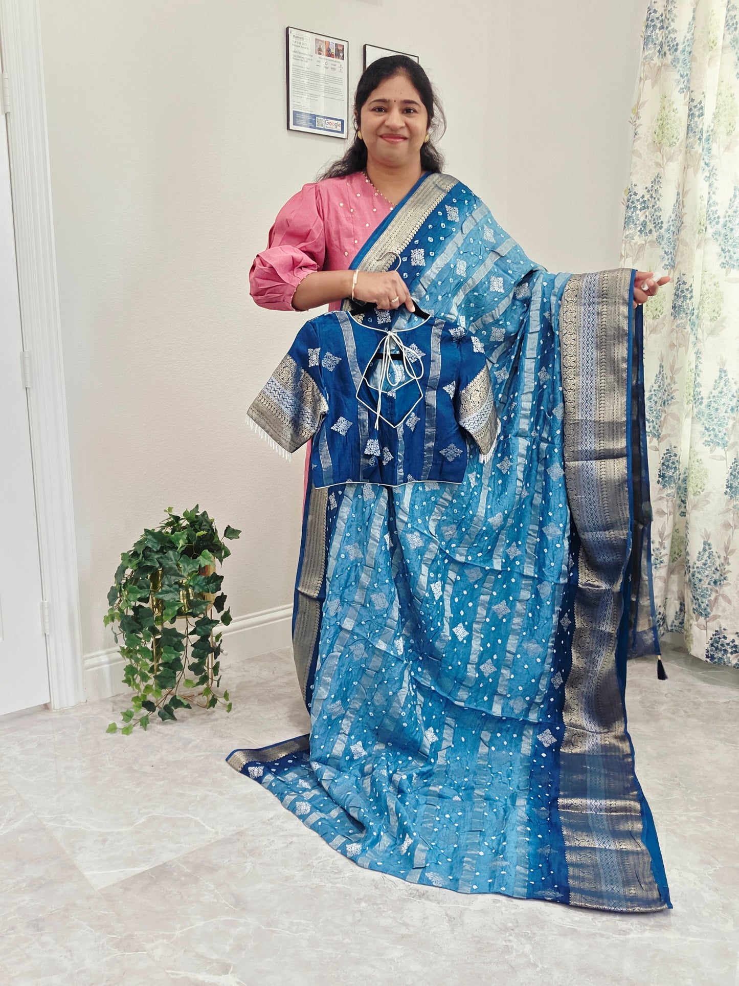 Soft Dupion Benarasi Firozi Blue Shade Hand Knot Bhandini Stripes Design er Saree – Blouse