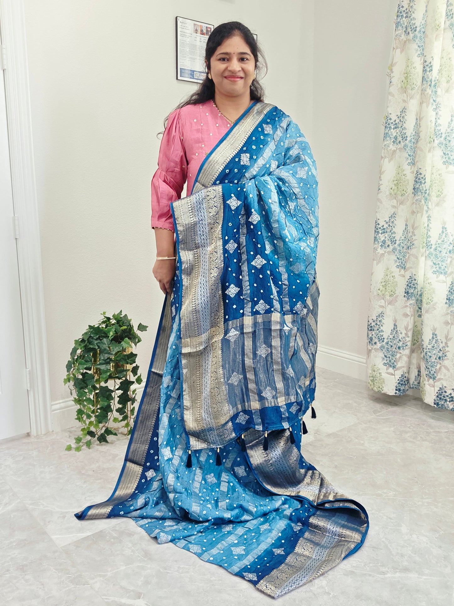 Soft Dupion Benarasi Firozi Blue Shade Hand Knot Bhandini Stripes Design er Saree – Blouse