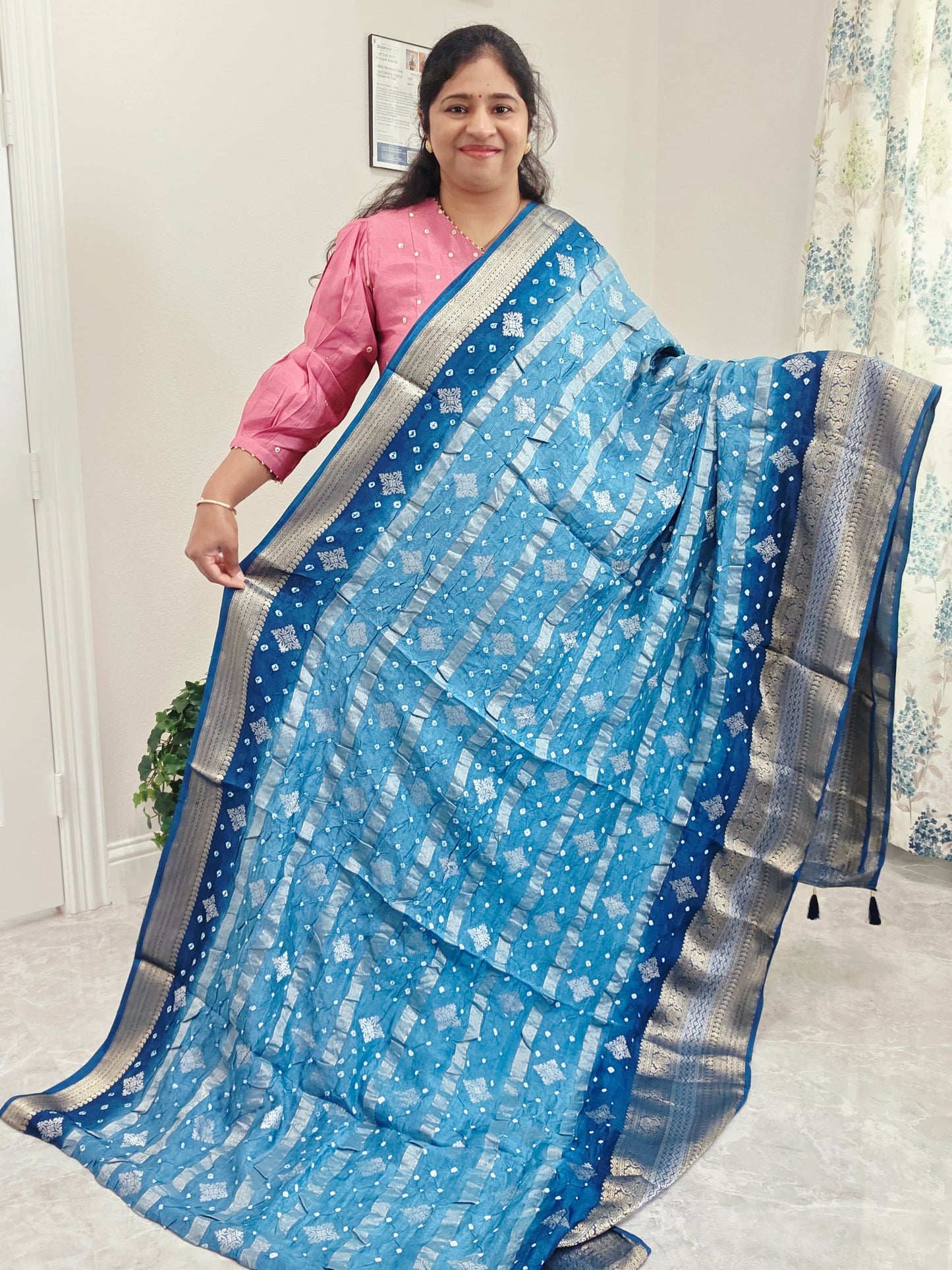Soft Dupion Benarasi Firozi Blue Shade Hand Knot Bhandini Stripes Design er Saree – Blouse