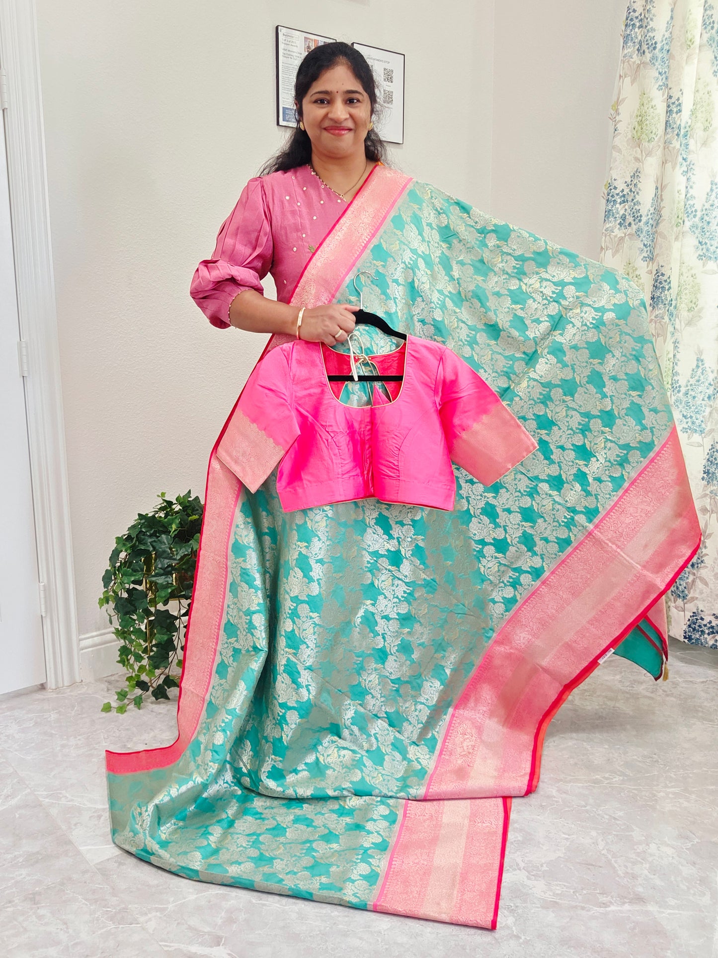 Designer Premium Quality Benarasi Silk Saree -  Blouse