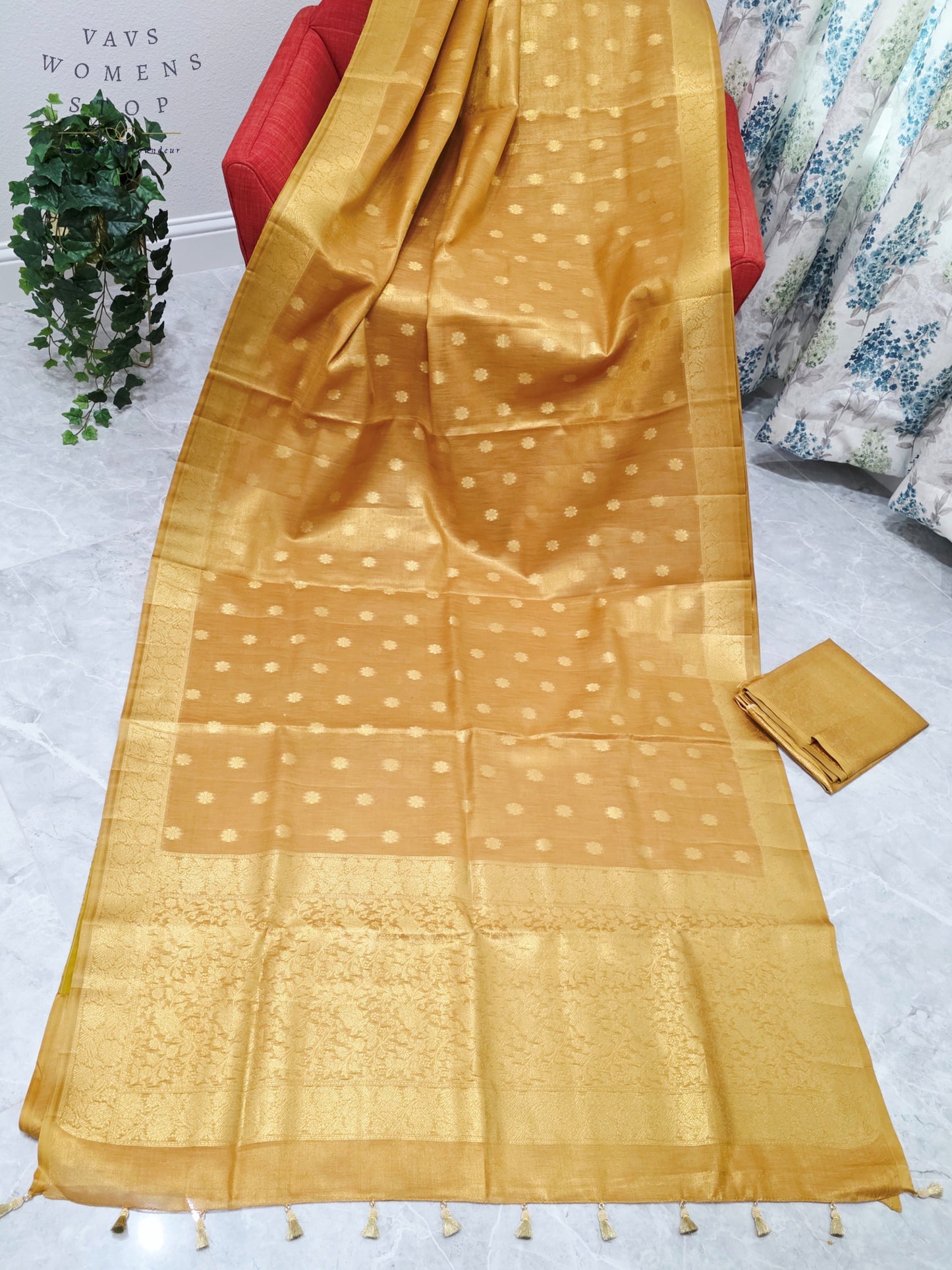 Royal Antique Gold Jute Tissue Saree with Floral Zari Pallu & Unstitched Blouse Piece