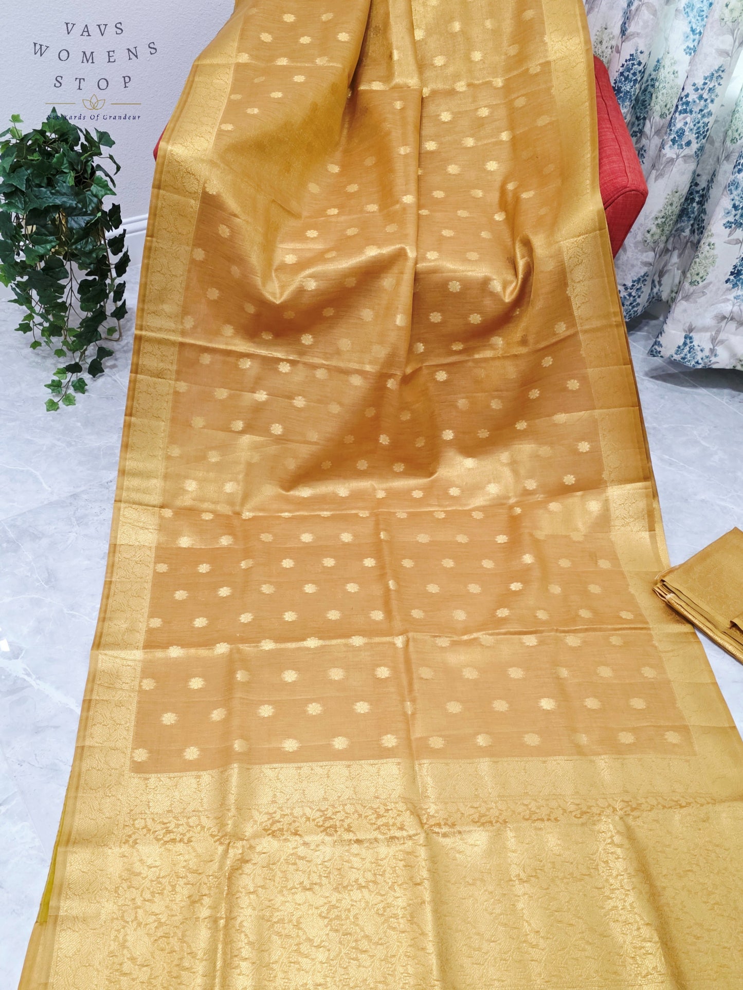 Royal Antique Gold Jute Tissue Saree with Floral Zari Pallu & Unstitched Blouse Piece