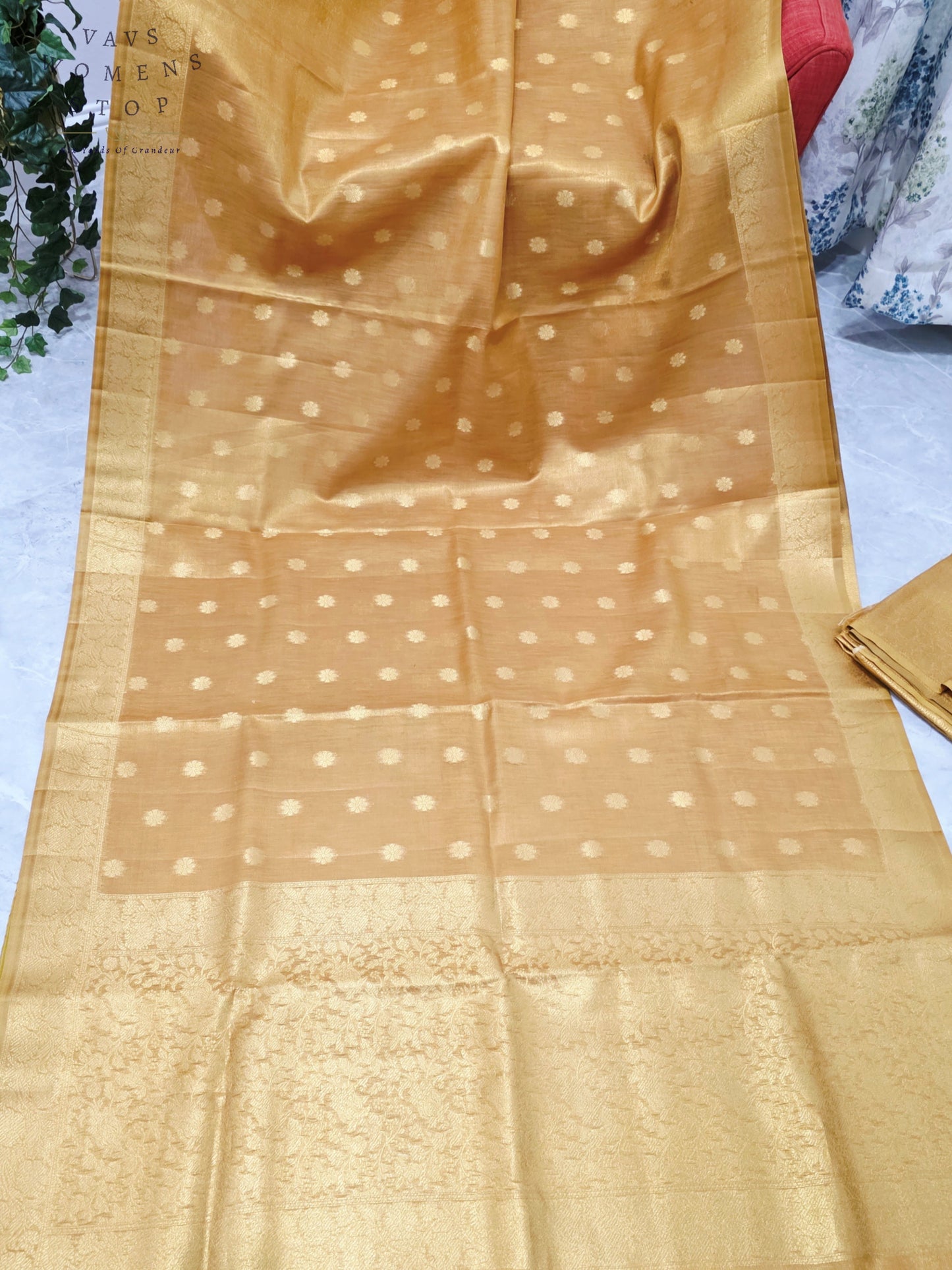 Royal Antique Gold Jute Tissue Saree with Floral Zari Pallu & Unstitched Blouse Piece