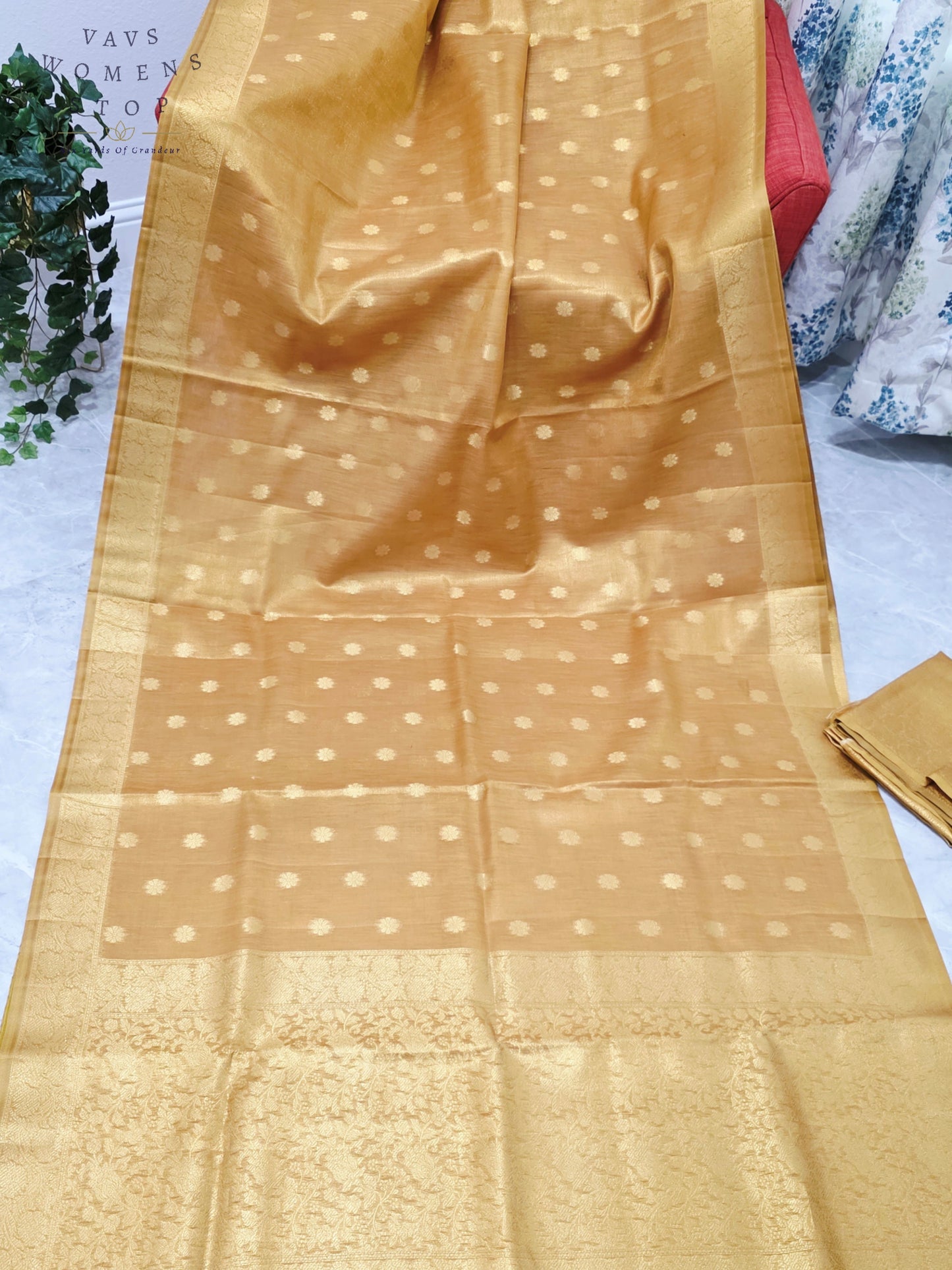 Royal Antique Gold Jute Tissue Saree with Floral Zari Pallu & Unstitched Blouse Piece
