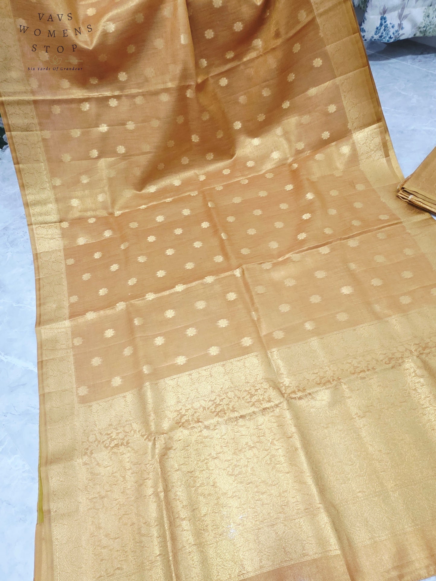Royal Antique Gold Jute Tissue Saree with Floral Zari Pallu & Unstitched Blouse Piece