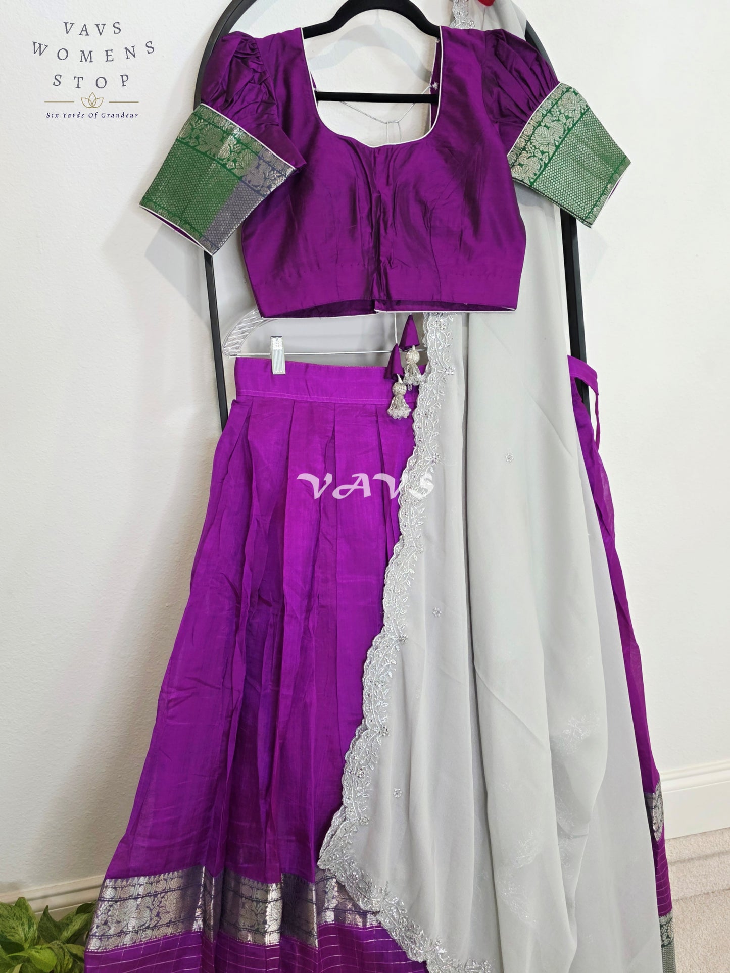Royal Orchid Purple Mangalagiri Kanchi Border Half Saree Lehenga Set with Silver Grey Chinon Chiffon Dupatta