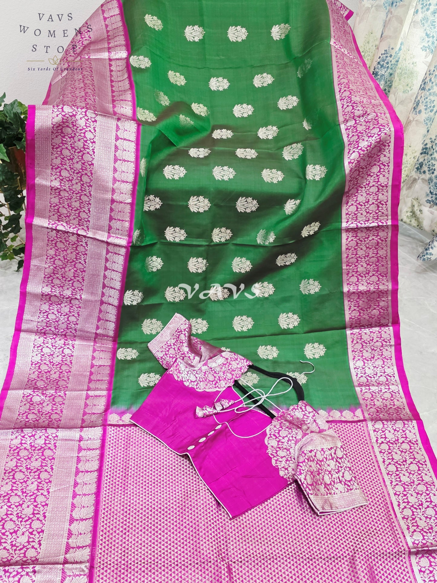 Royal Emerald Green & Fuchsia Pink Pure Venkatagiri Handloom Saree with Silver Zari Buttas & Premium Stitched Blouse