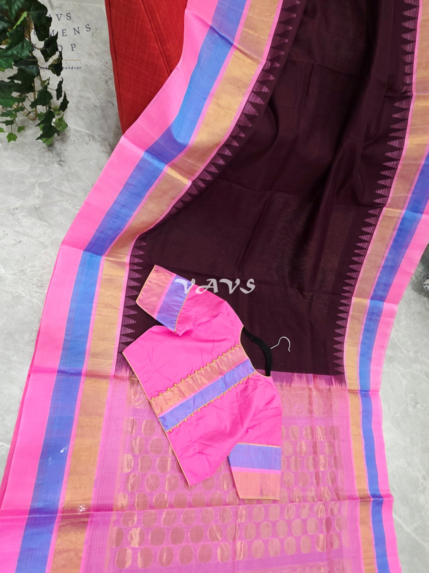 Royal Cocoa Brown Pure Kuppadam Pattu Silk Cotton Temple Border Saree with Candy Pink & Cornflower Blue Border Stitched Blouse